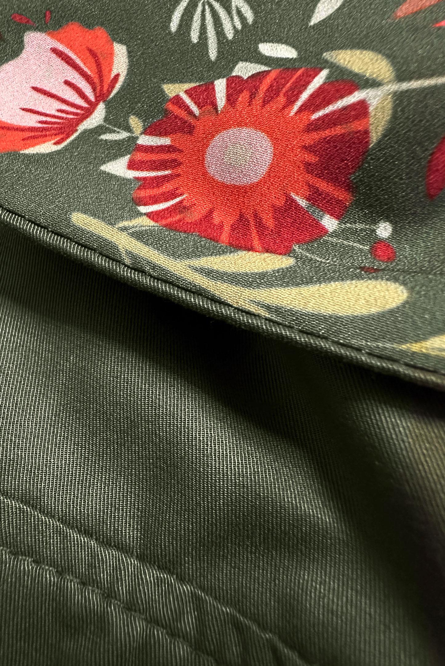 Tesettür giyim YEŞİL MANŞETLERİ DESENLİ KEMERLİ TRENÇKOT 10771