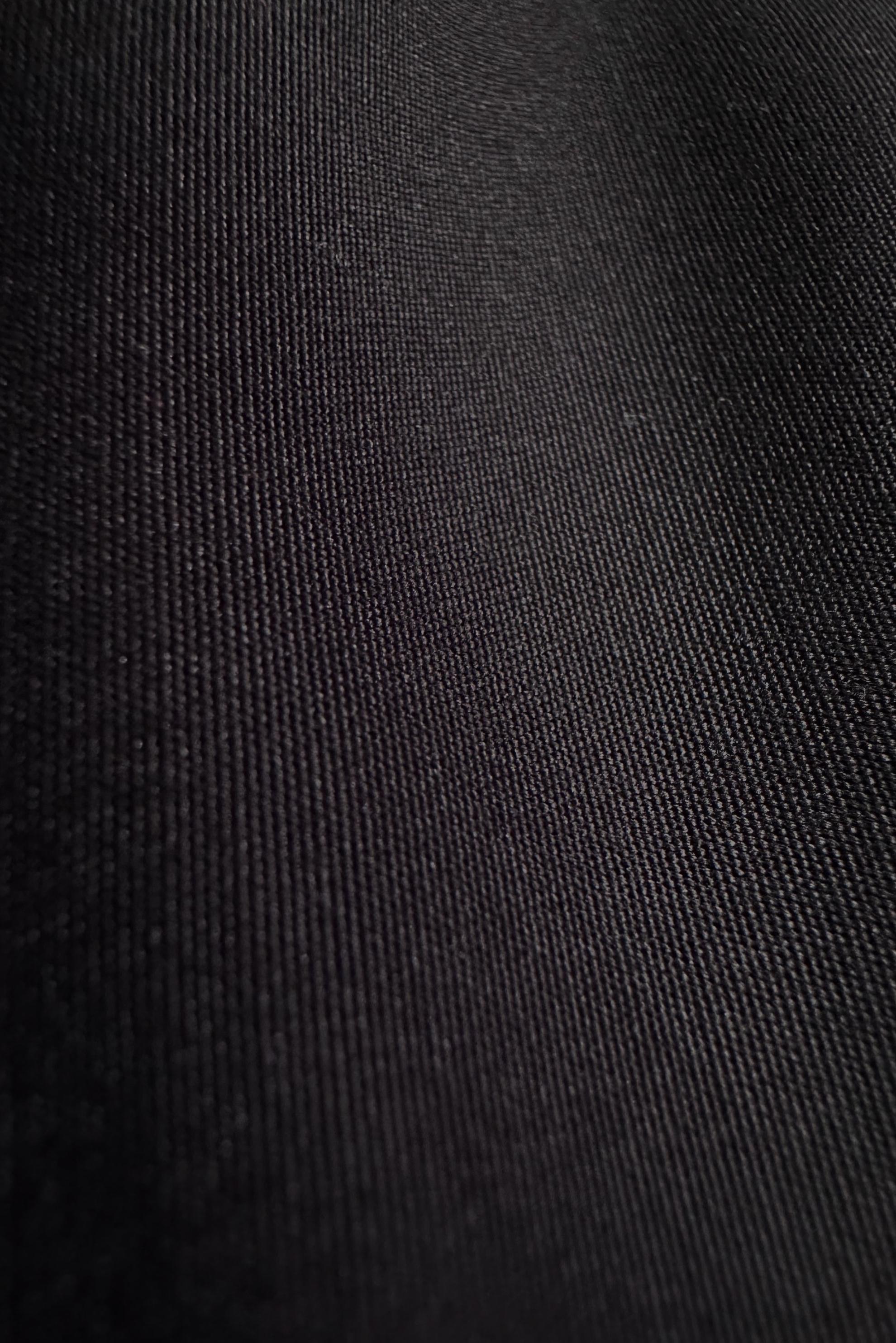 Tesettür giyim SİYAH KEMERLİ YAKASI BÜZGÜLÜ BANTLI TRENÇKOT 10772	