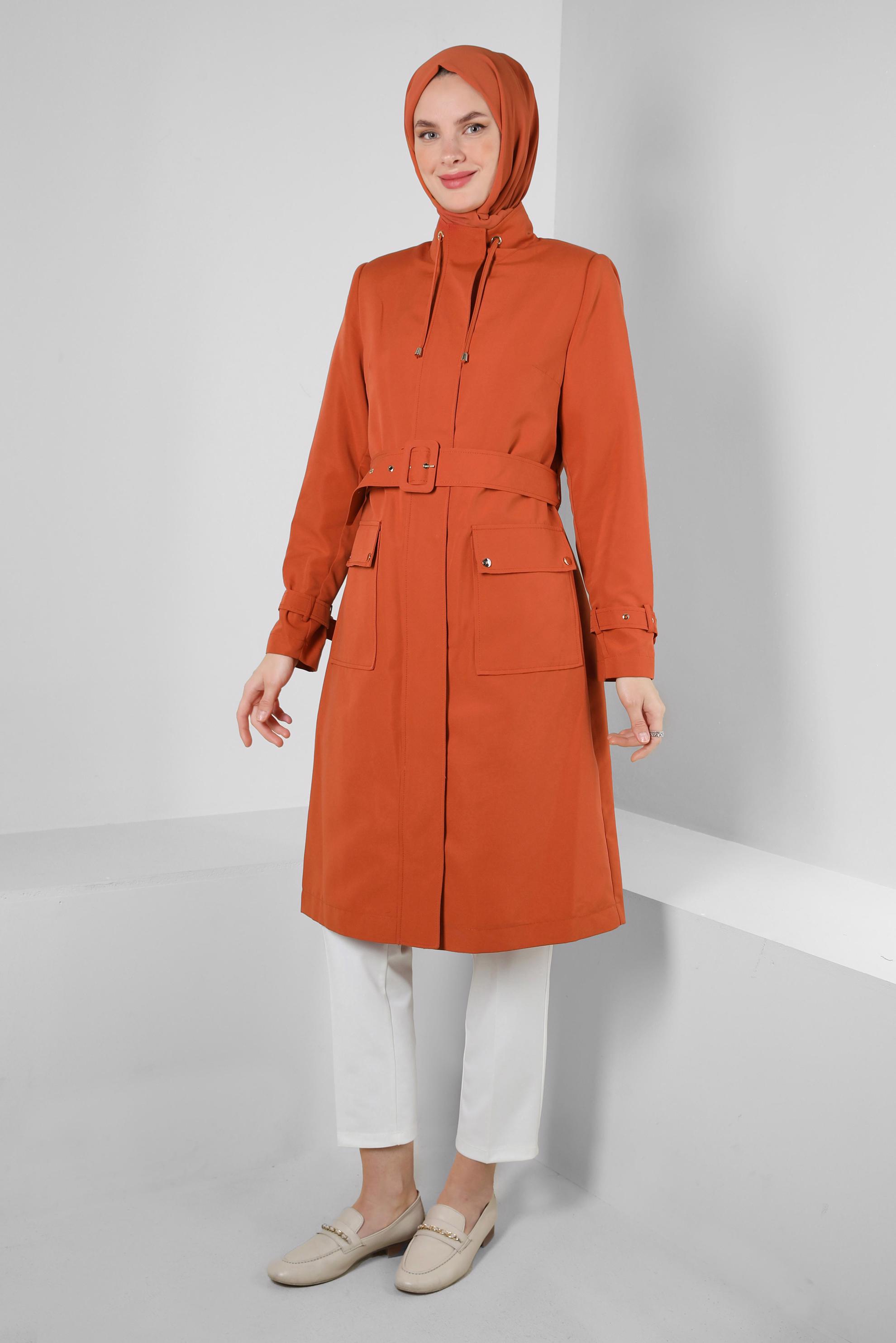 Tesettür giyim TURUNCU KEMERLİ YAKASI BÜZGÜLÜ BANTLI TRENÇKOT 10772	