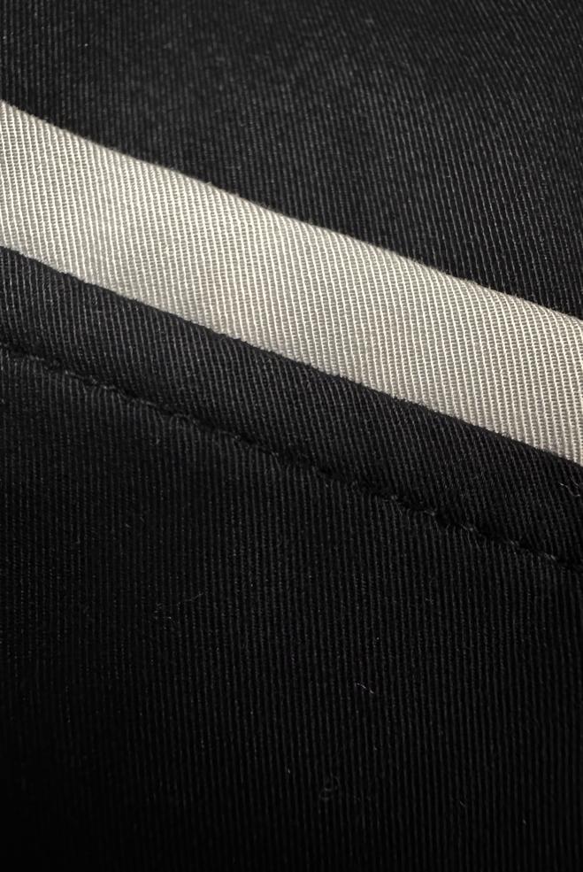 Tesettür giyim SİYAH BELİ BÜZGÜLÜ FERMUARLI TRENÇKOT 10773 - ALVİNA