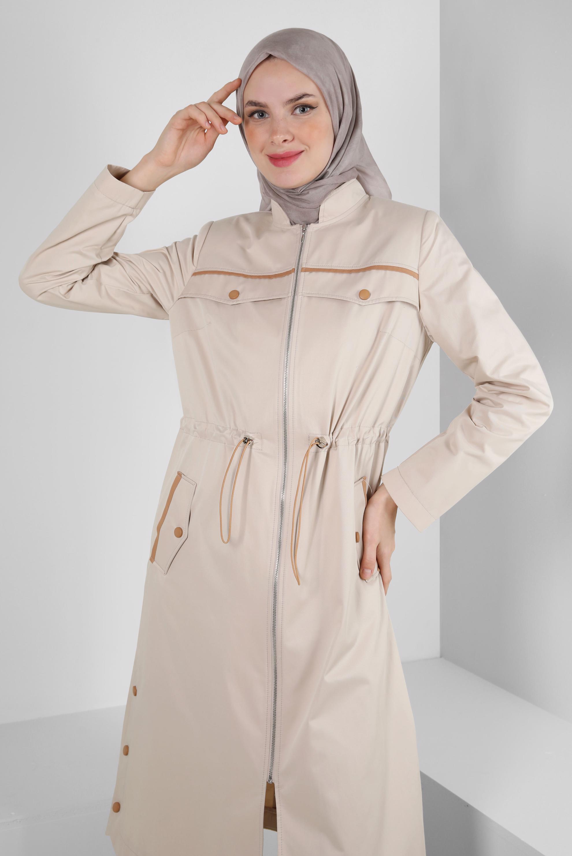 Tesettür giyim BEJ BELİ BÜZGÜLÜ FERMUARLI TRENÇKOT 10773