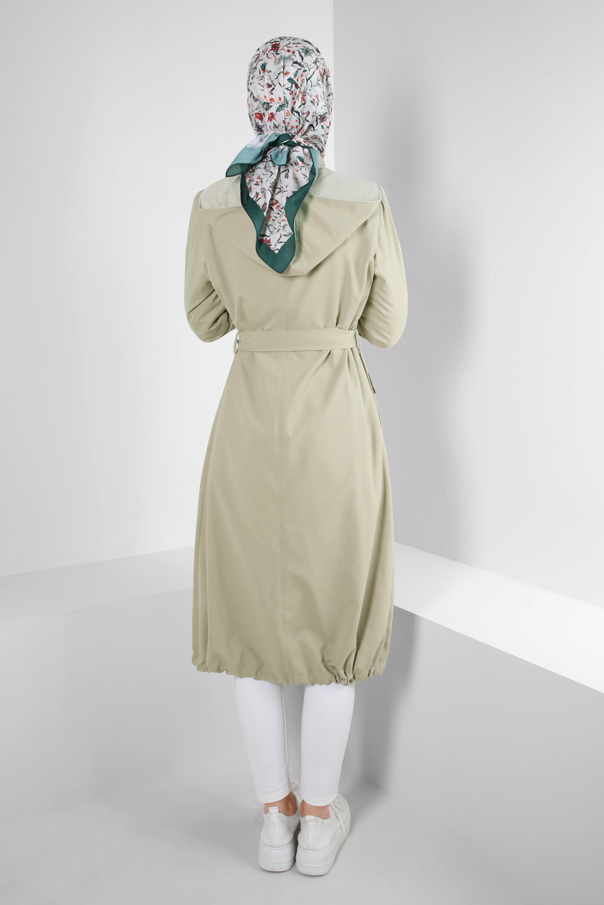 Tesettür giyim BEJ KAPÜŞONLU FERMUARLI TRENÇKOT 10774