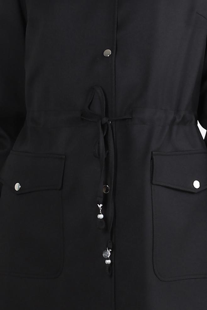 Tesettür giyim SİYAH KAPÜŞONLU BELİ BÜZGÜLÜ TRENÇKOT 10778 - ALVİNA