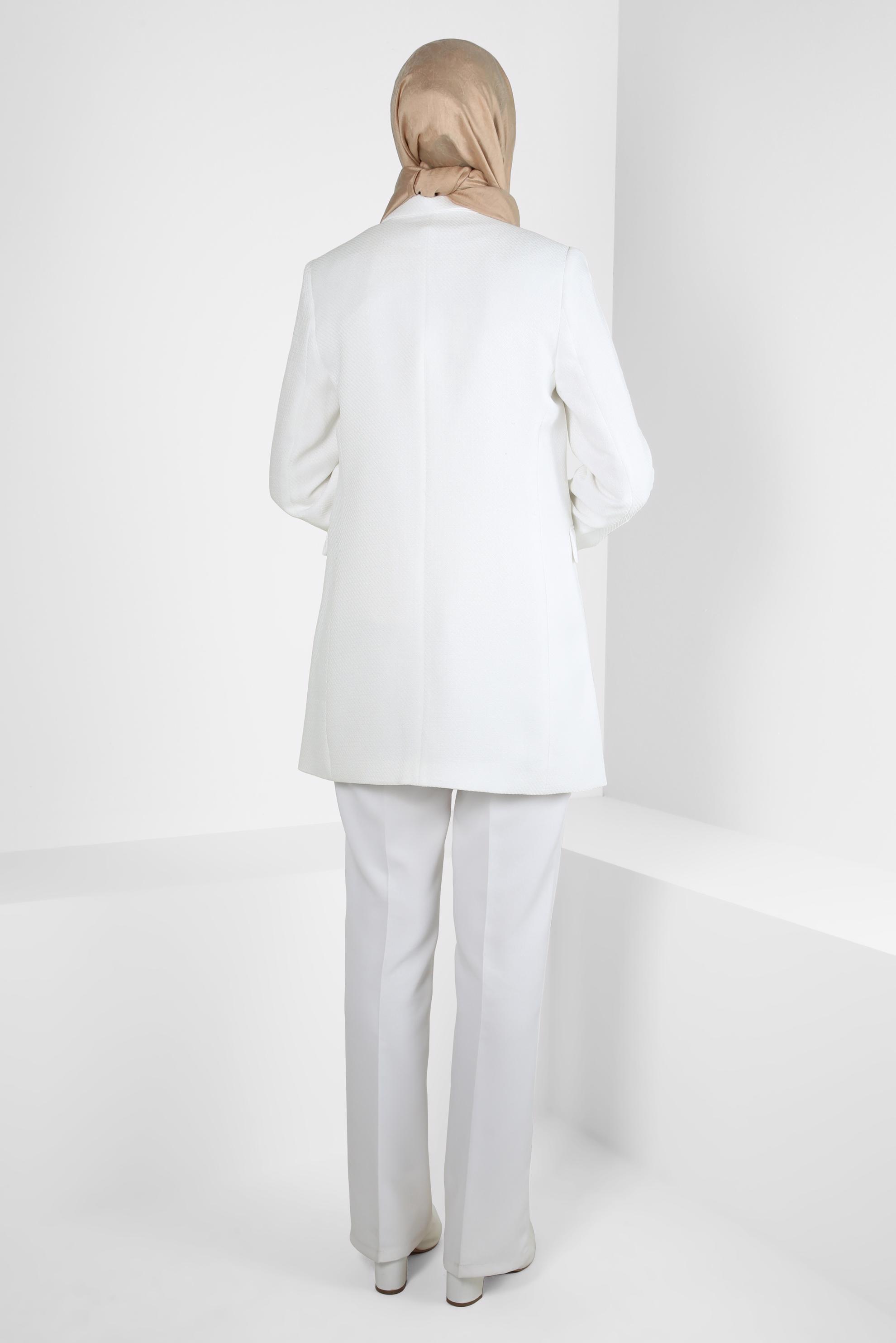 Tesettür giyim BEYAZ KRUVAZE YAKA CEKET 44275