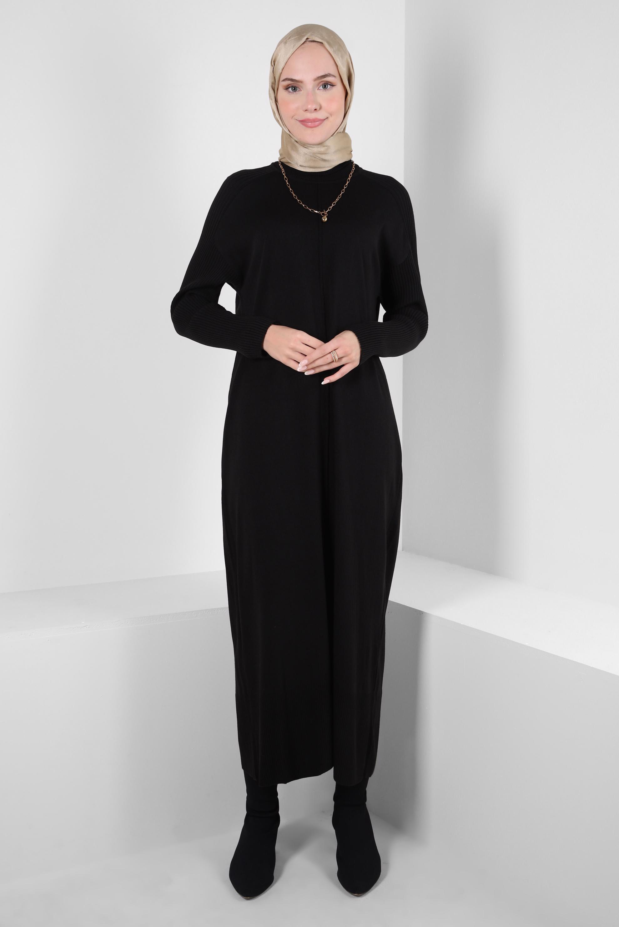 Tesettür giyim SİYAH BOĞAZLI YAKA TRİKO ELBİSE 44004