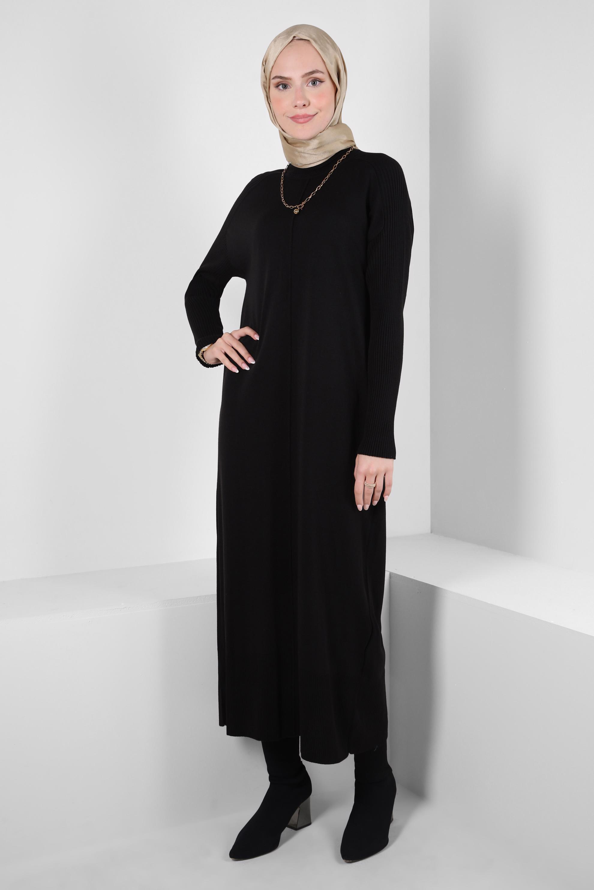 Tesettür giyim SİYAH BOĞAZLI YAKA TRİKO ELBİSE 44004