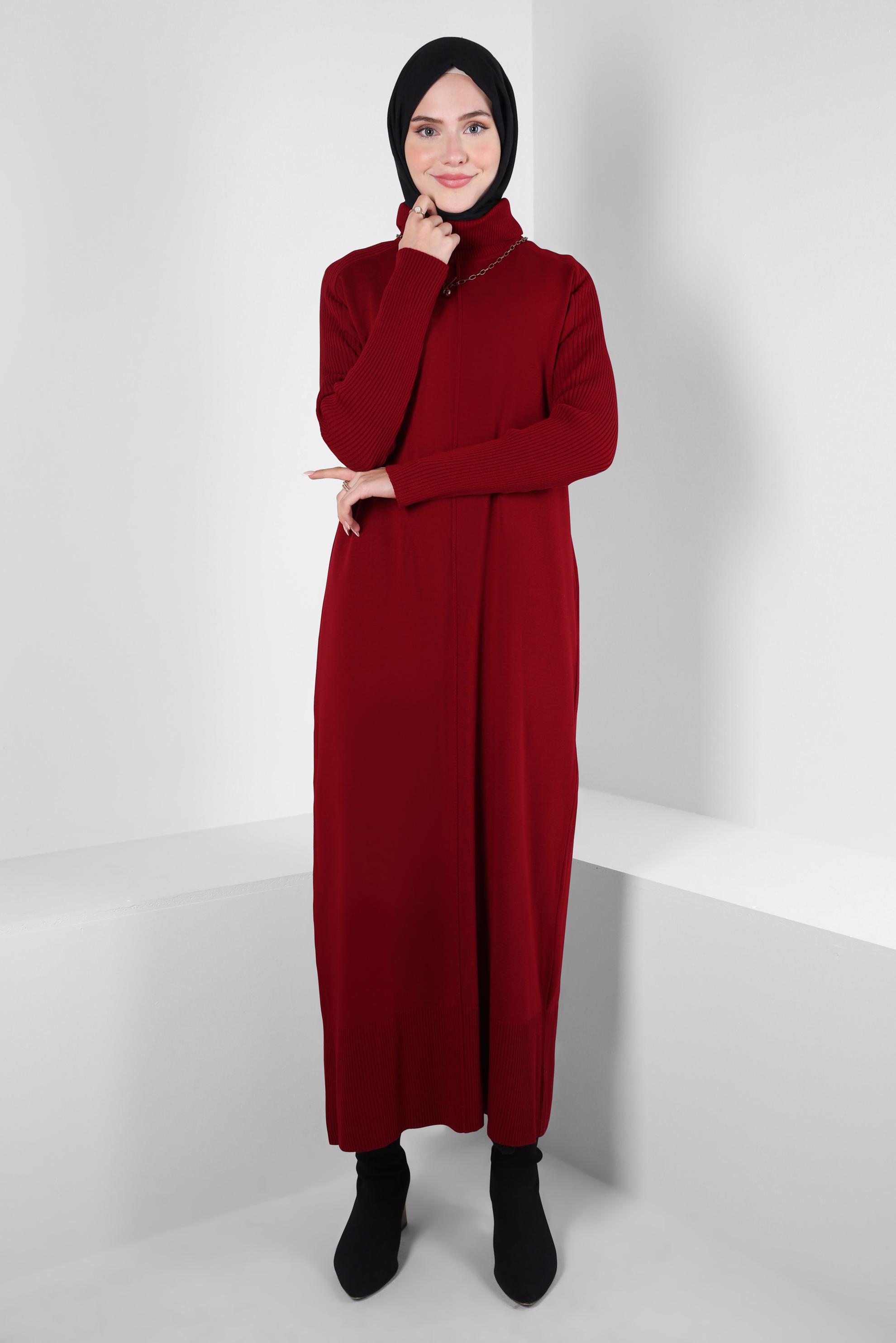 Tesettür giyim KIRMIZI BOĞAZLI YAKA TRİKO ELBİSE 44004
