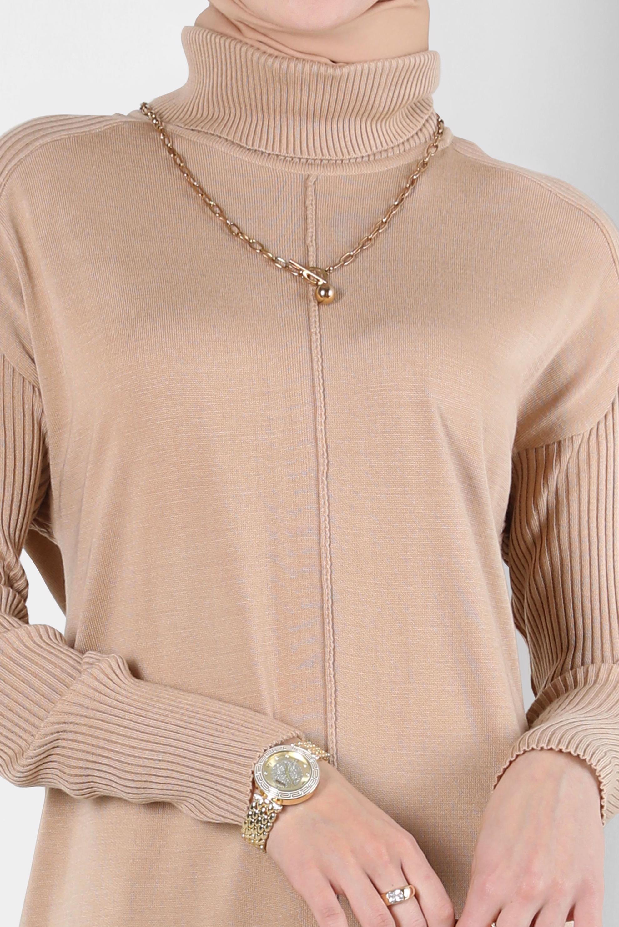 Tesettür giyim BEJ BOĞAZLI YAKA TRİKO ELBİSE 44004