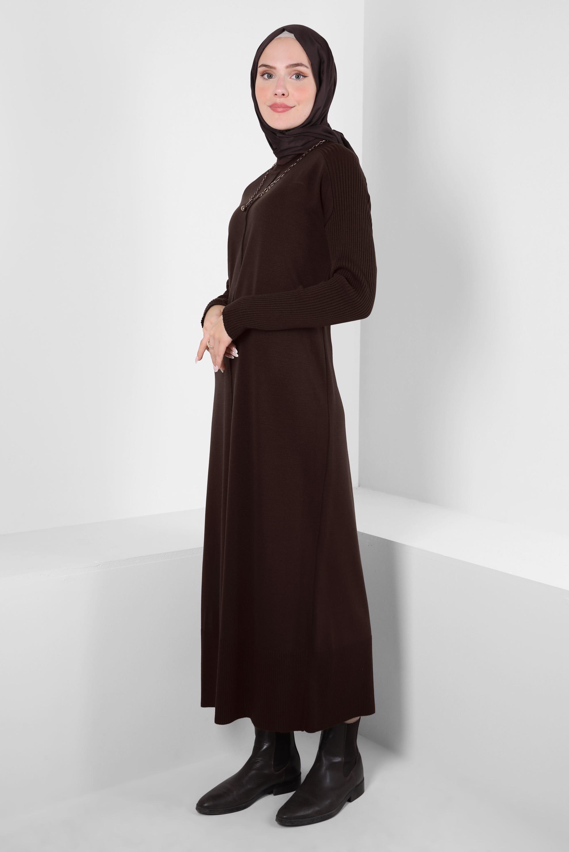 Tesettür giyim KAHVE BOĞAZLI YAKA TRİKO ELBİSE 44004