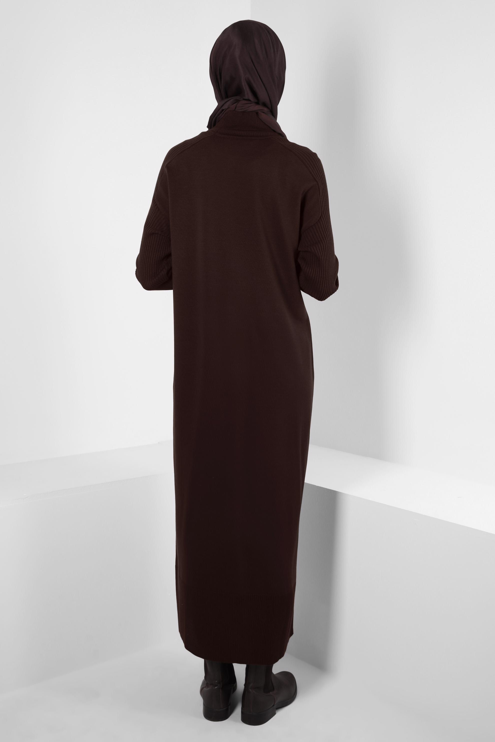 Tesettür giyim KAHVE BOĞAZLI YAKA TRİKO ELBİSE 44004