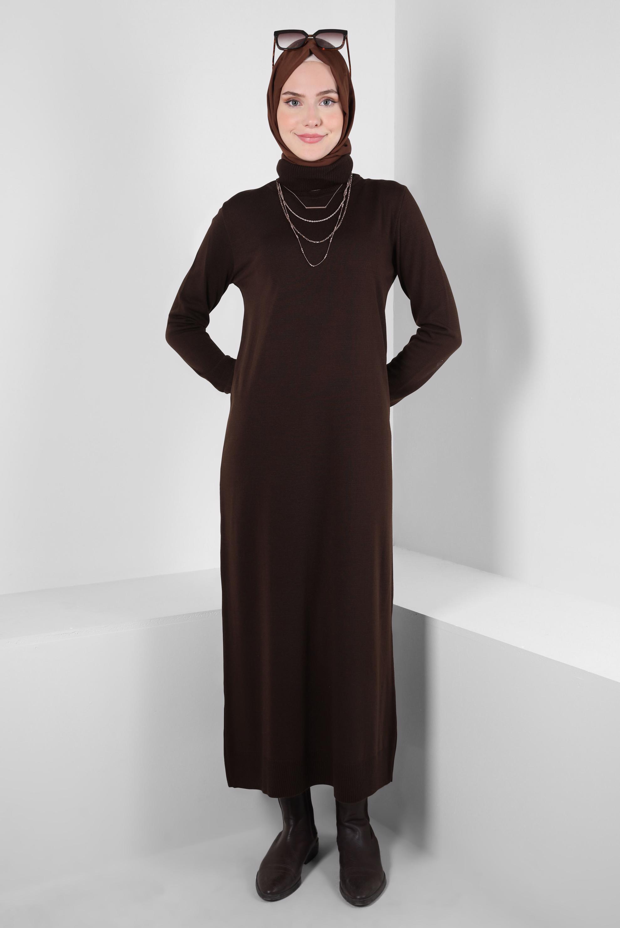 Tesettür giyim KAHVE BOĞAZLI YAKA TRİKO ELBİSE 44005