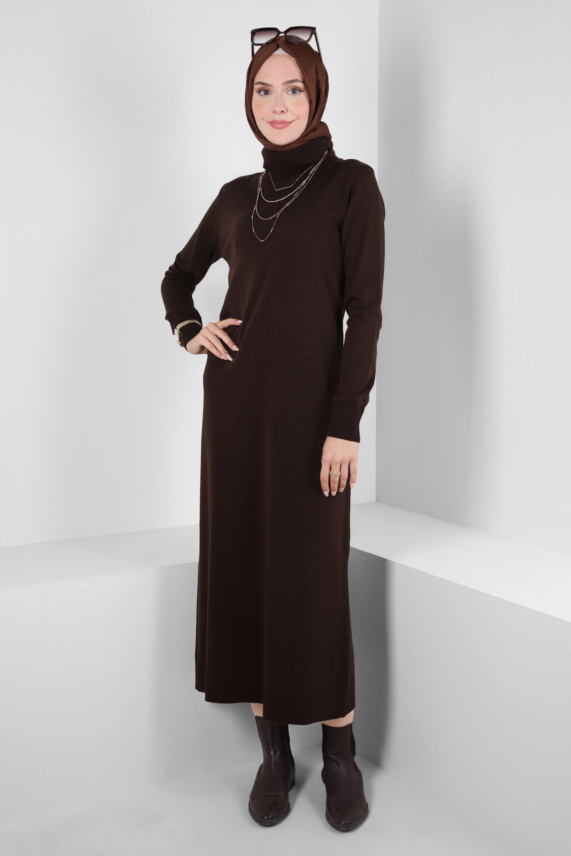 Tesettür giyim KAHVE BOĞAZLI YAKA TRİKO ELBİSE 44005
