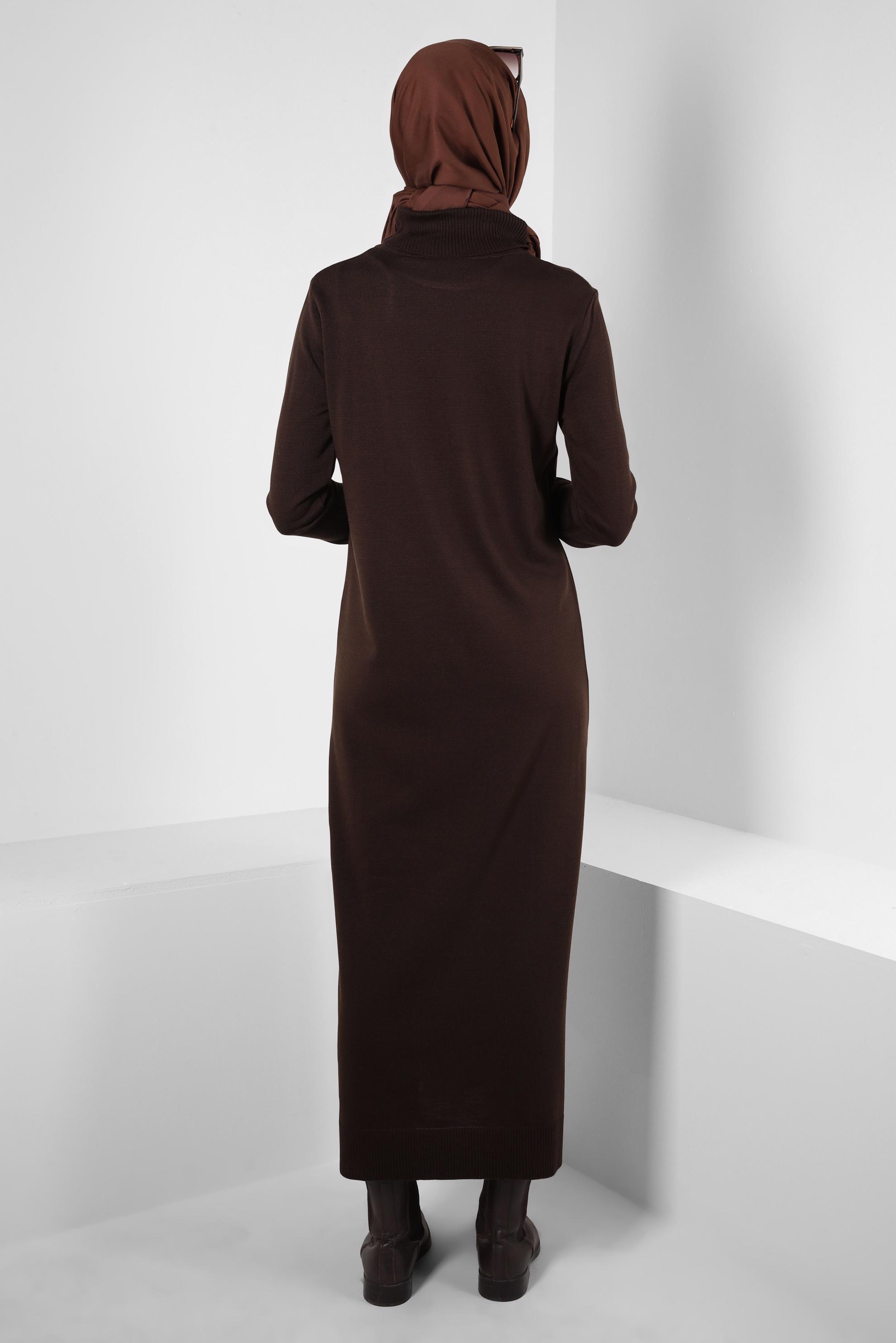 Tesettür giyim KAHVE BOĞAZLI YAKA TRİKO ELBİSE 44005