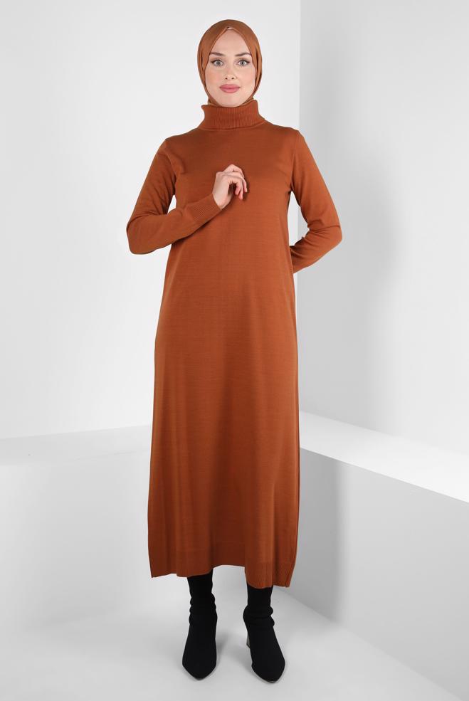 Tesettür giyim TURUNCU BOĞAZLI YAKA TRİKO ELBİSE 44005 - ALVİNA