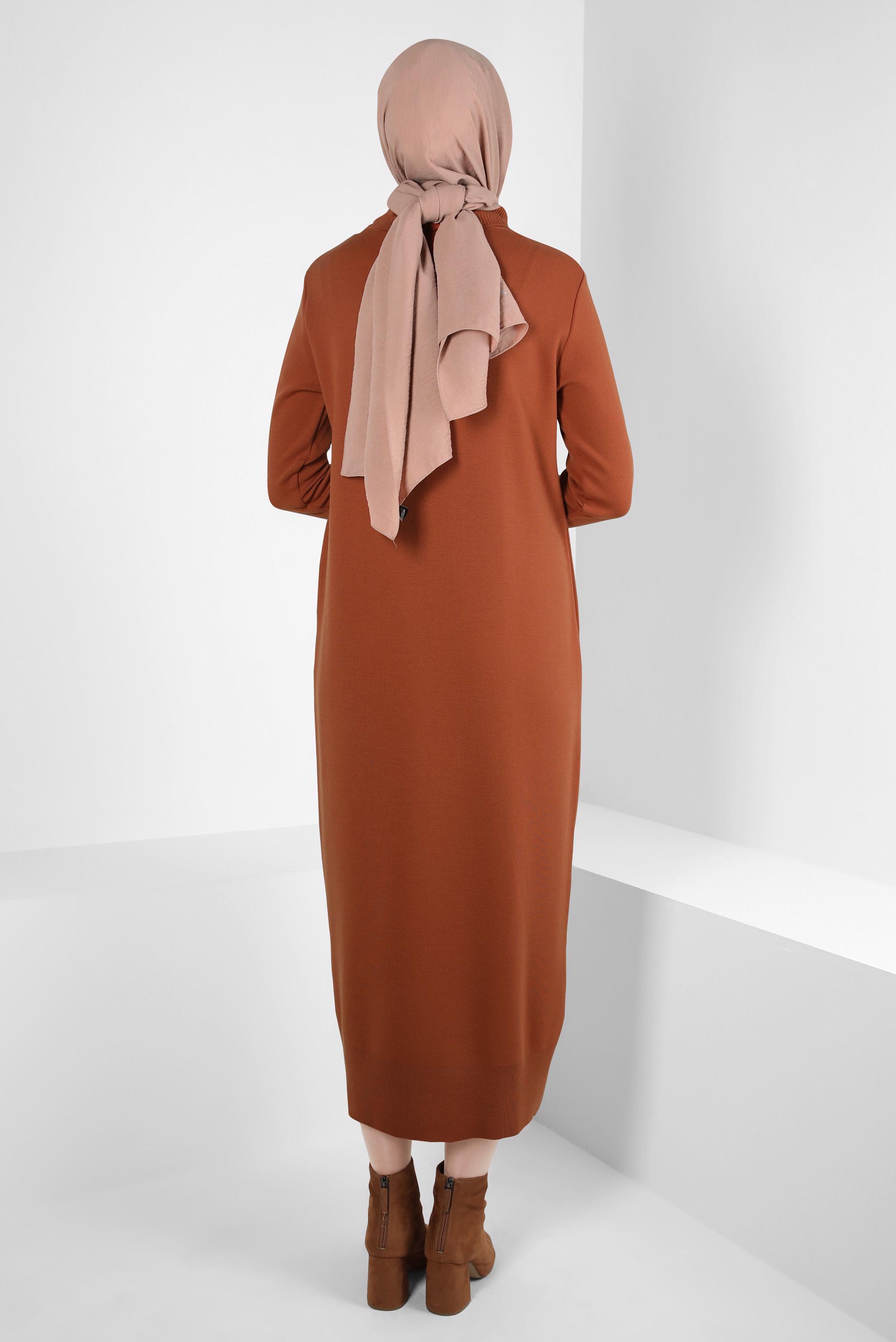 Tesettür giyim TURUNCU BOĞAZLI YAKA TRİKO ELBİSE 44023