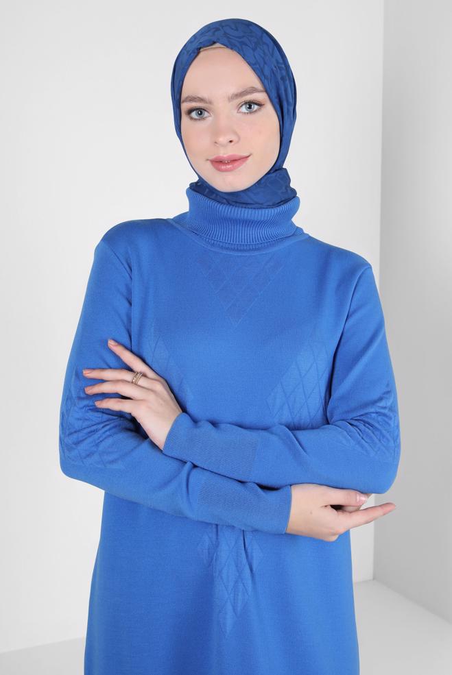 Tesettür giyim MAVİ BOĞAZLI YAKA TRİKO ELBİSE 44023 - ALVİNA