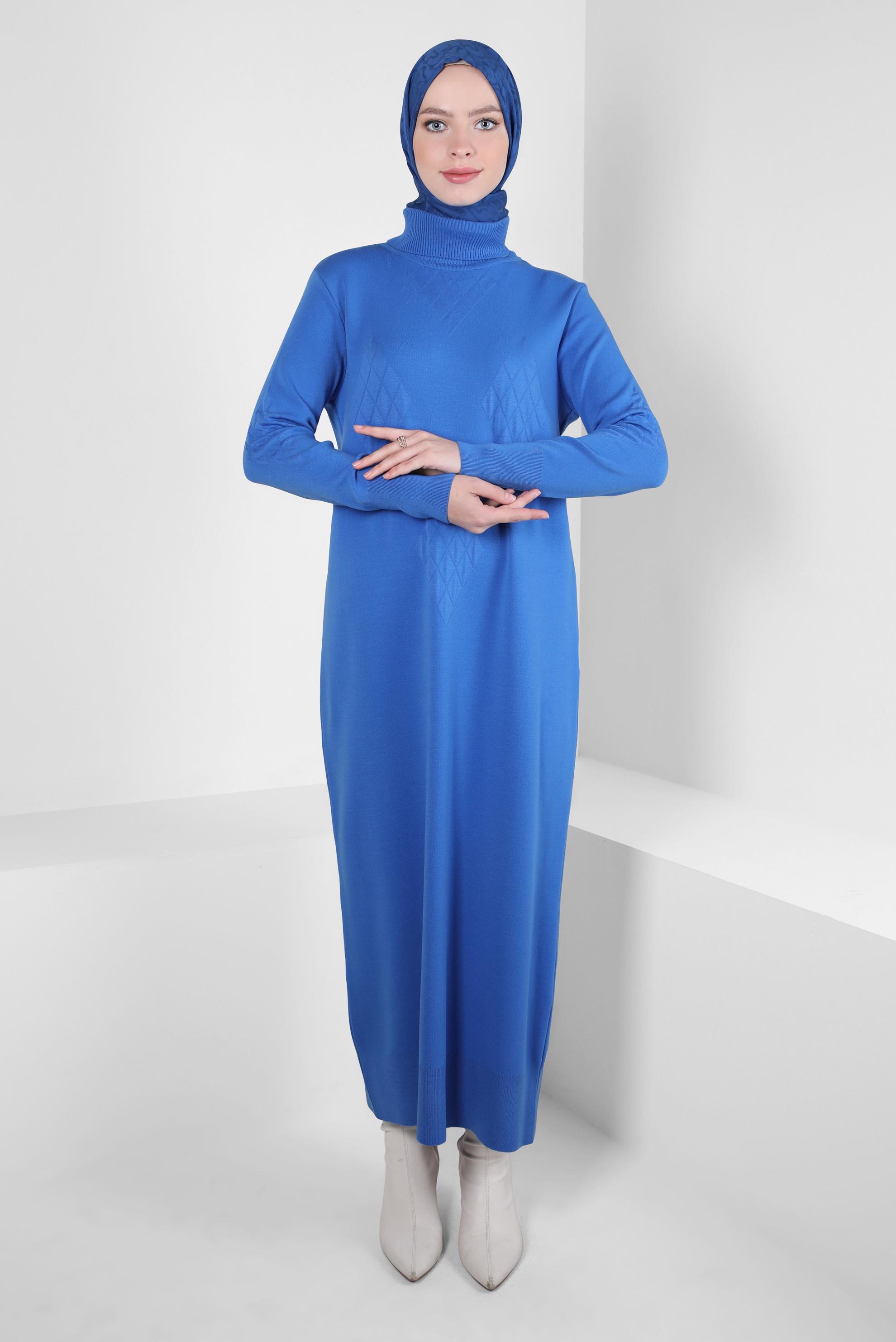 Tesettür giyim MAVİ BOĞAZLI YAKA TRİKO ELBİSE 44023