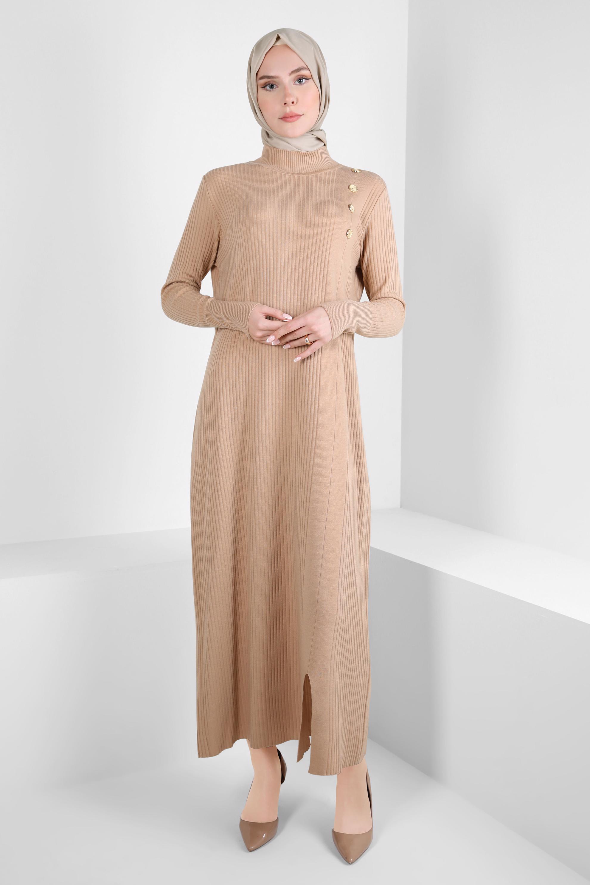 Tesettür giyim BEJ DÜĞME DETAYLI TRİKO ELBİSE 44024