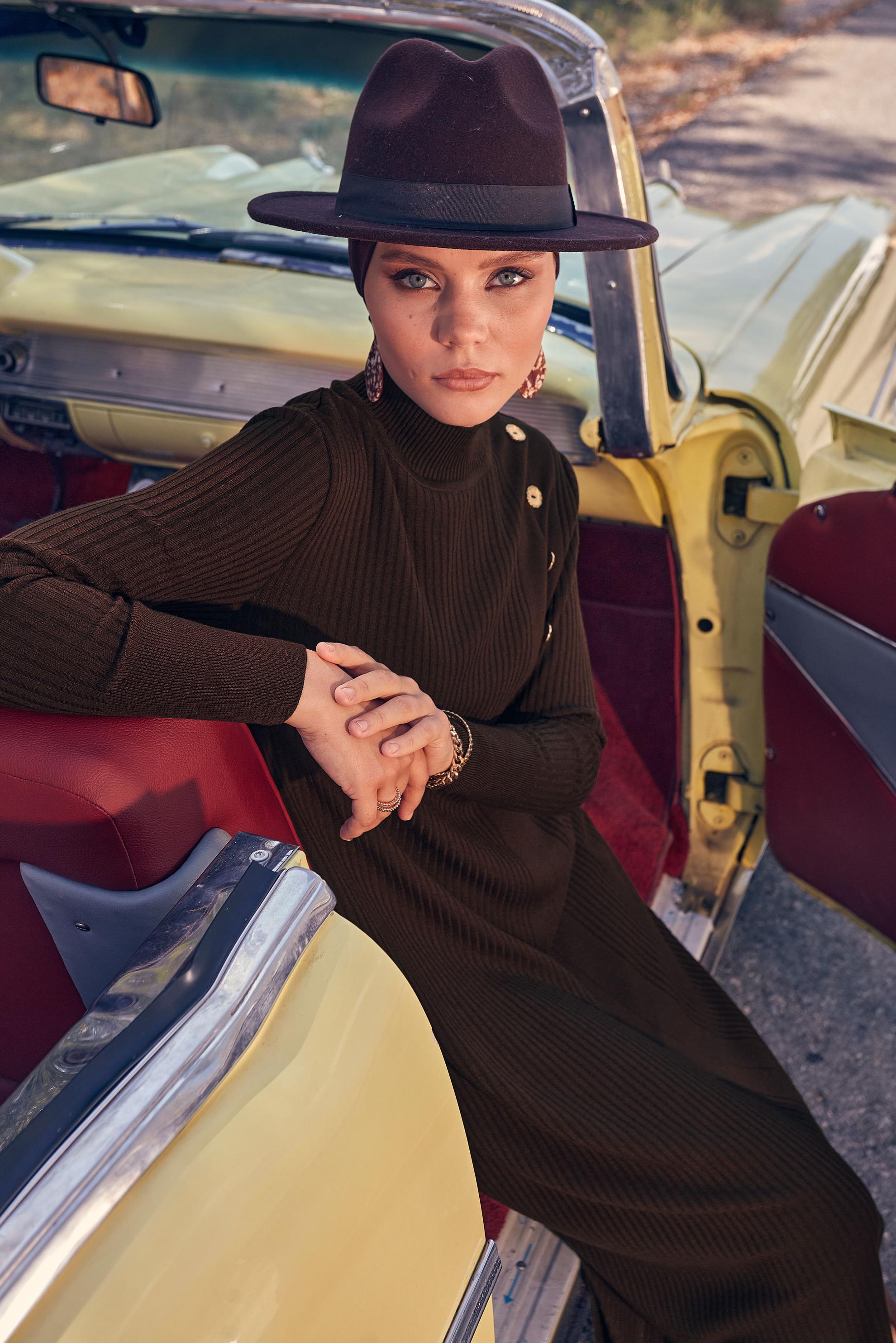 Tesettür giyim KAHVE DÜĞME DETAYLI TRİKO ELBİSE 44024