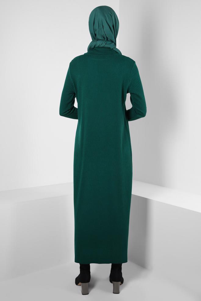 Tesettür giyim YEŞİL DÜĞME DETAYLI TRİKO ELBİSE 44024 - ALVİNA