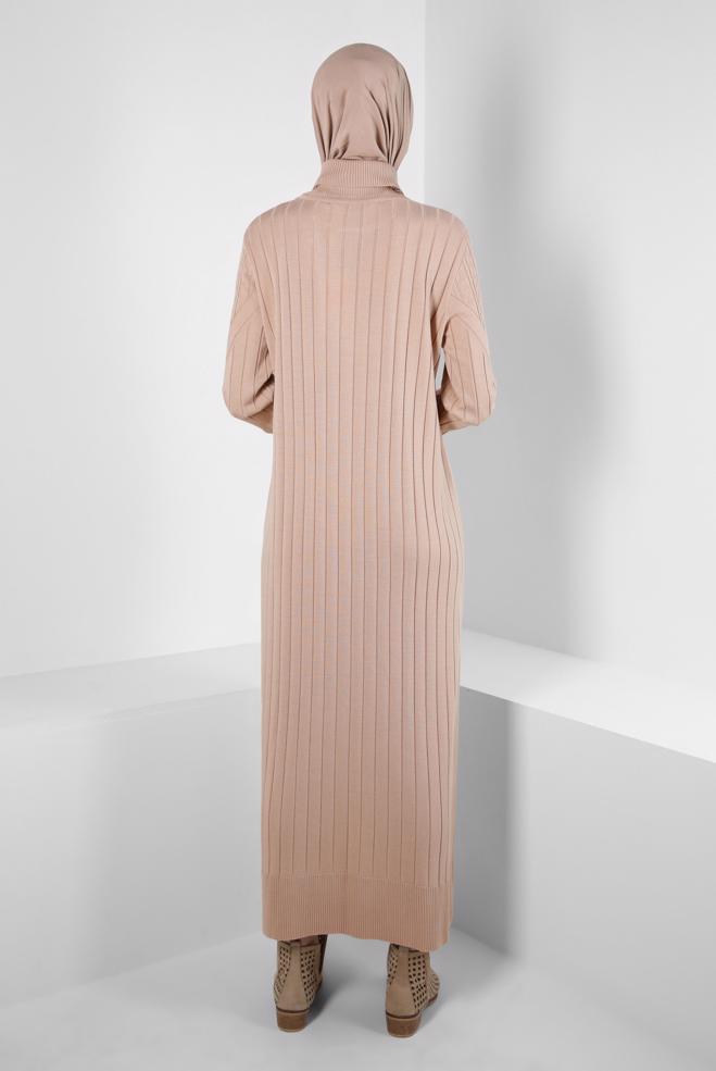 Tesettür giyim BEJ BOĞAZLI YAKA TRİKO ELBİSE 44028 - ALVİNA