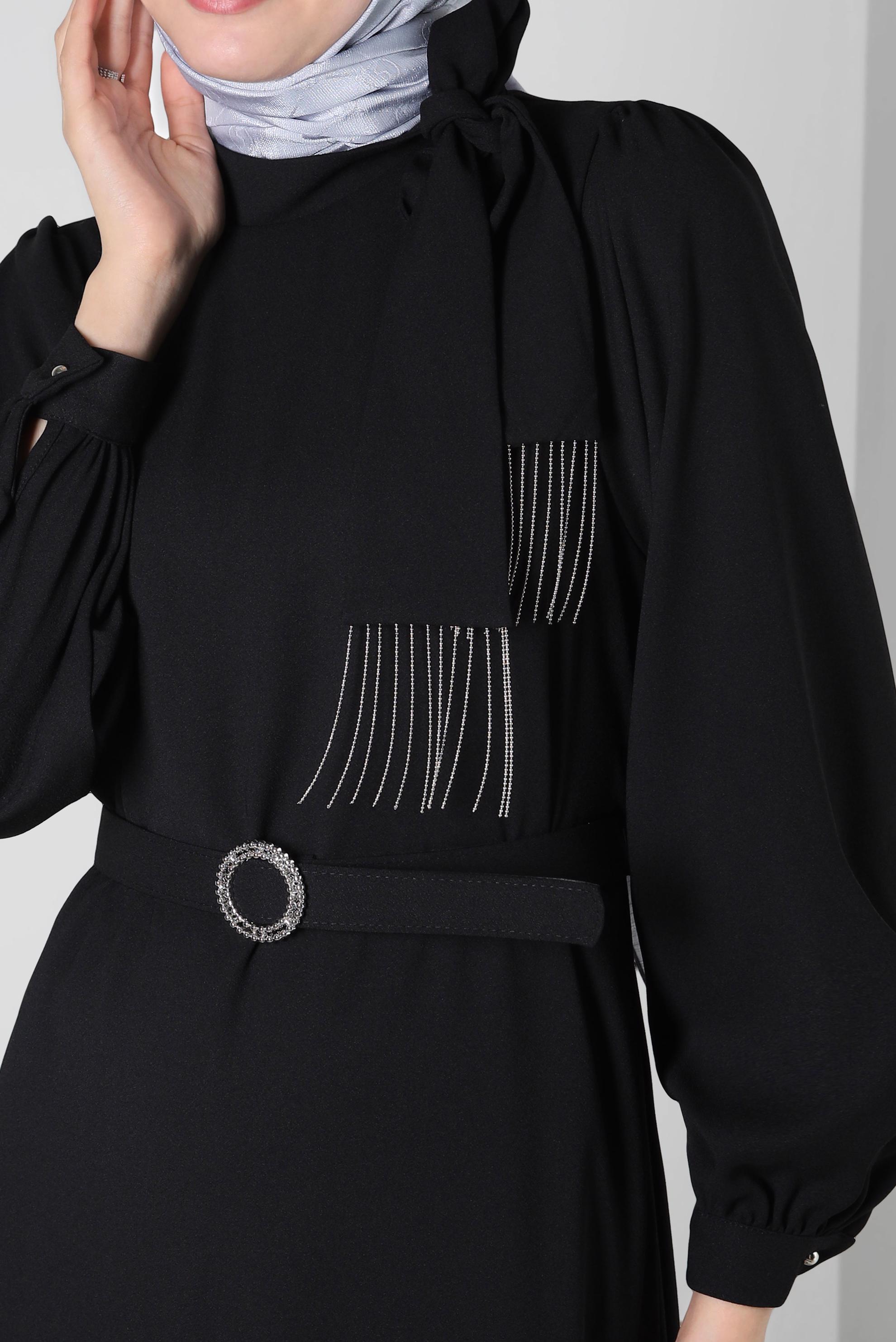 Tesettür giyim SİYAH KEMERLİ KREP ELBİSE 44167