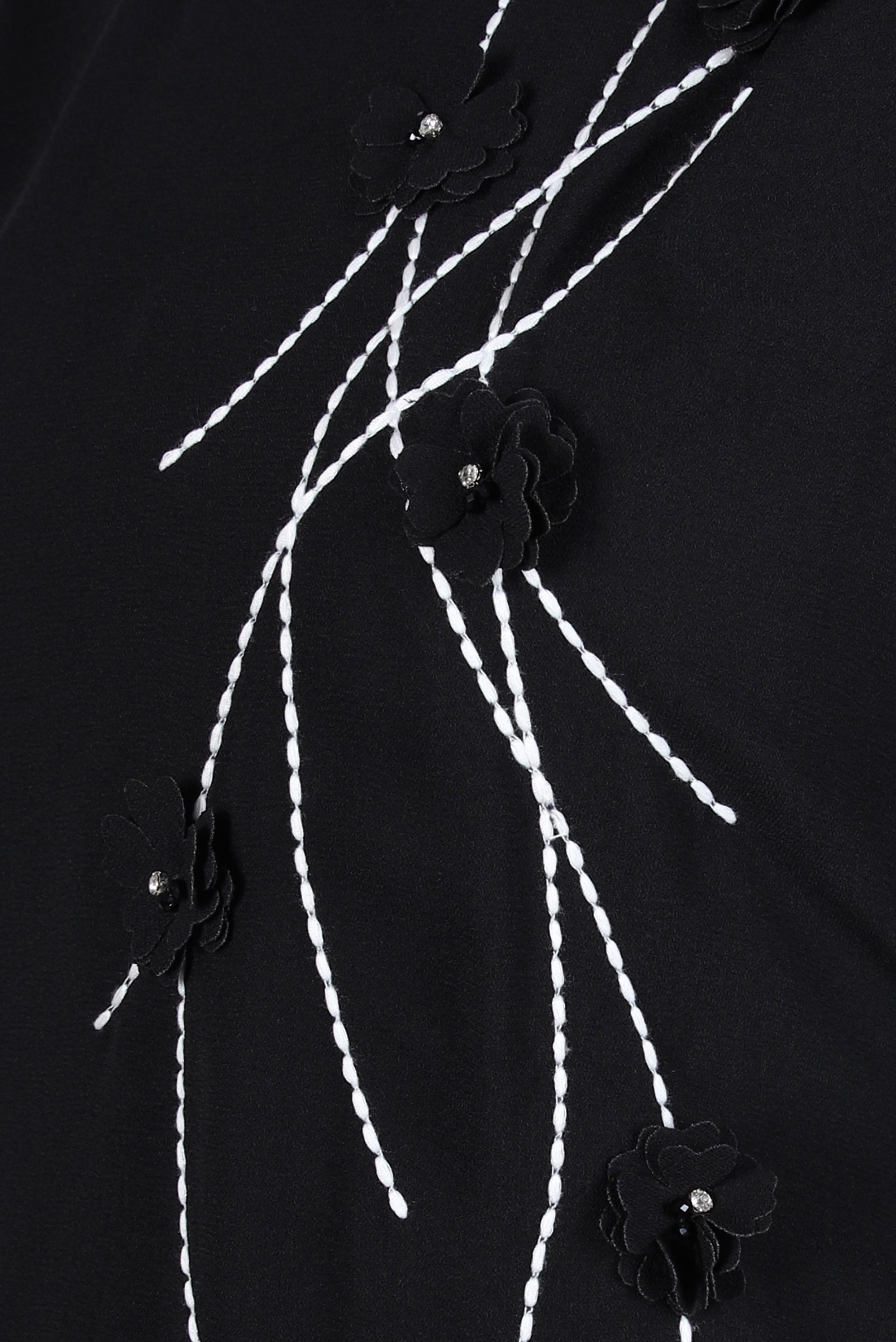 Tesettür giyim SİYAH ÇİÇEK DETAYLI KREP ELBİSE 44179