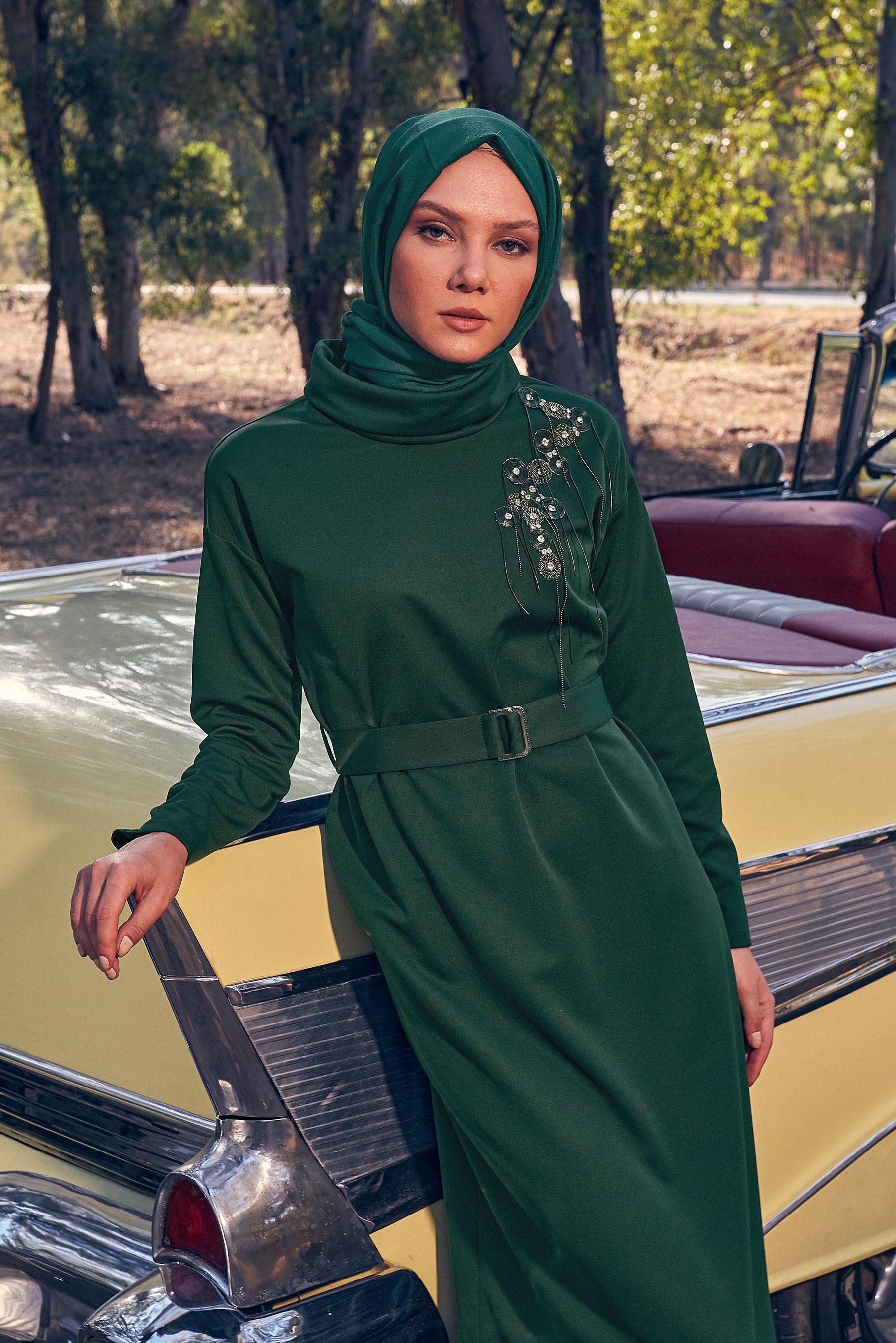 Vêtements hijab VERT ROBE CEINTURE 44213