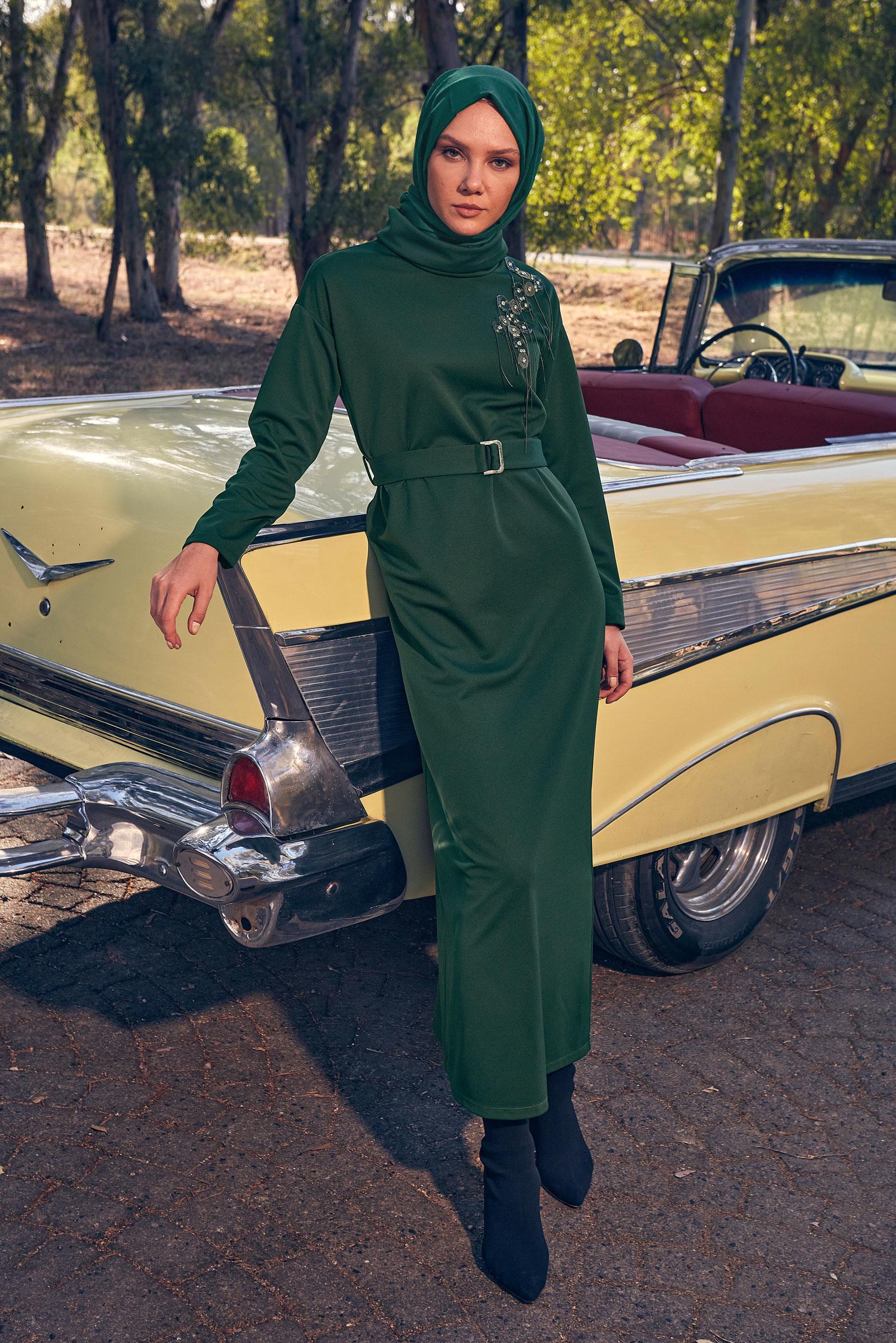 Vêtements hijab VERT ROBE CEINTURE 44213