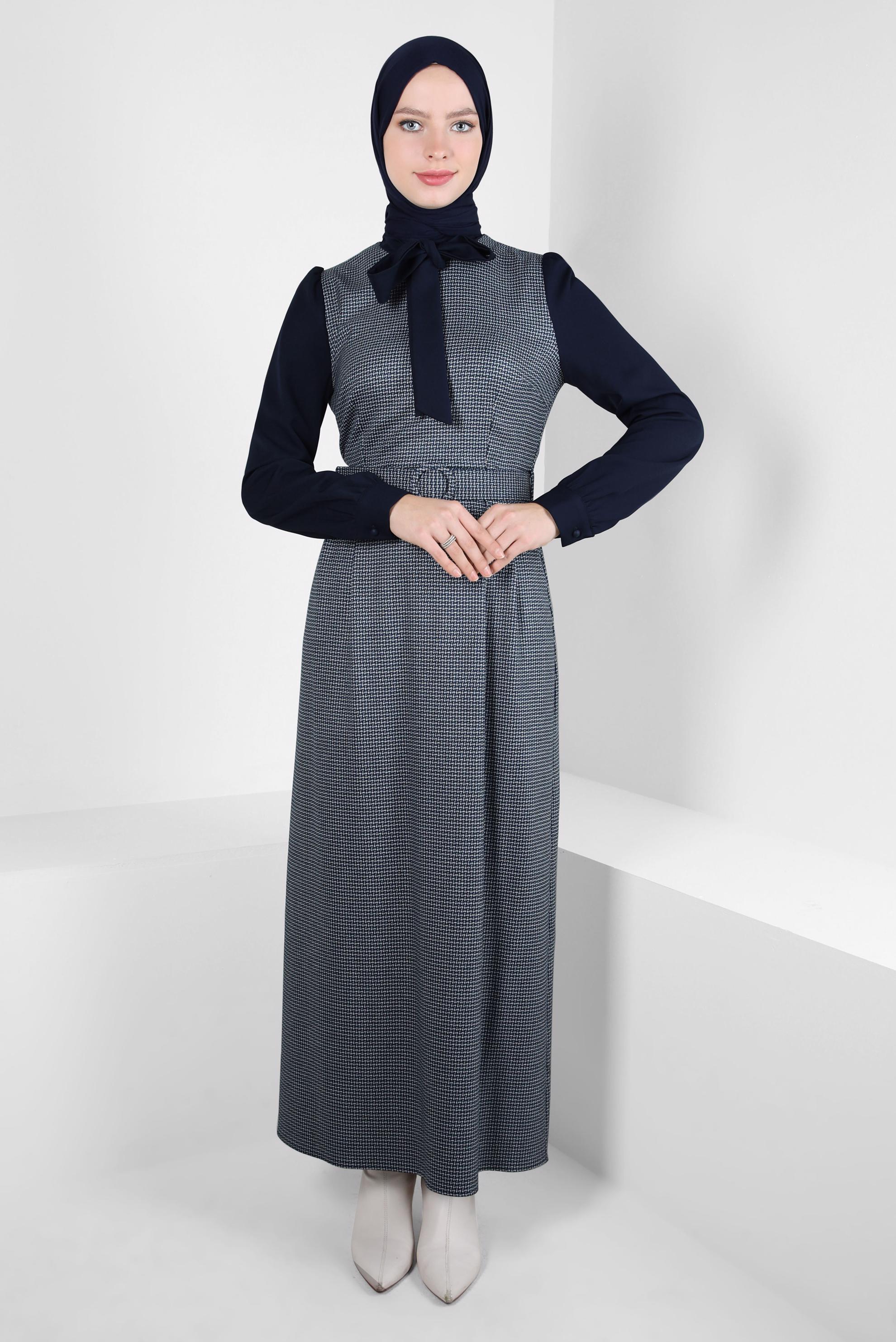 Tesettür giyim LACİVERT KEMERLİ DESENLİ ELBİSE 44280