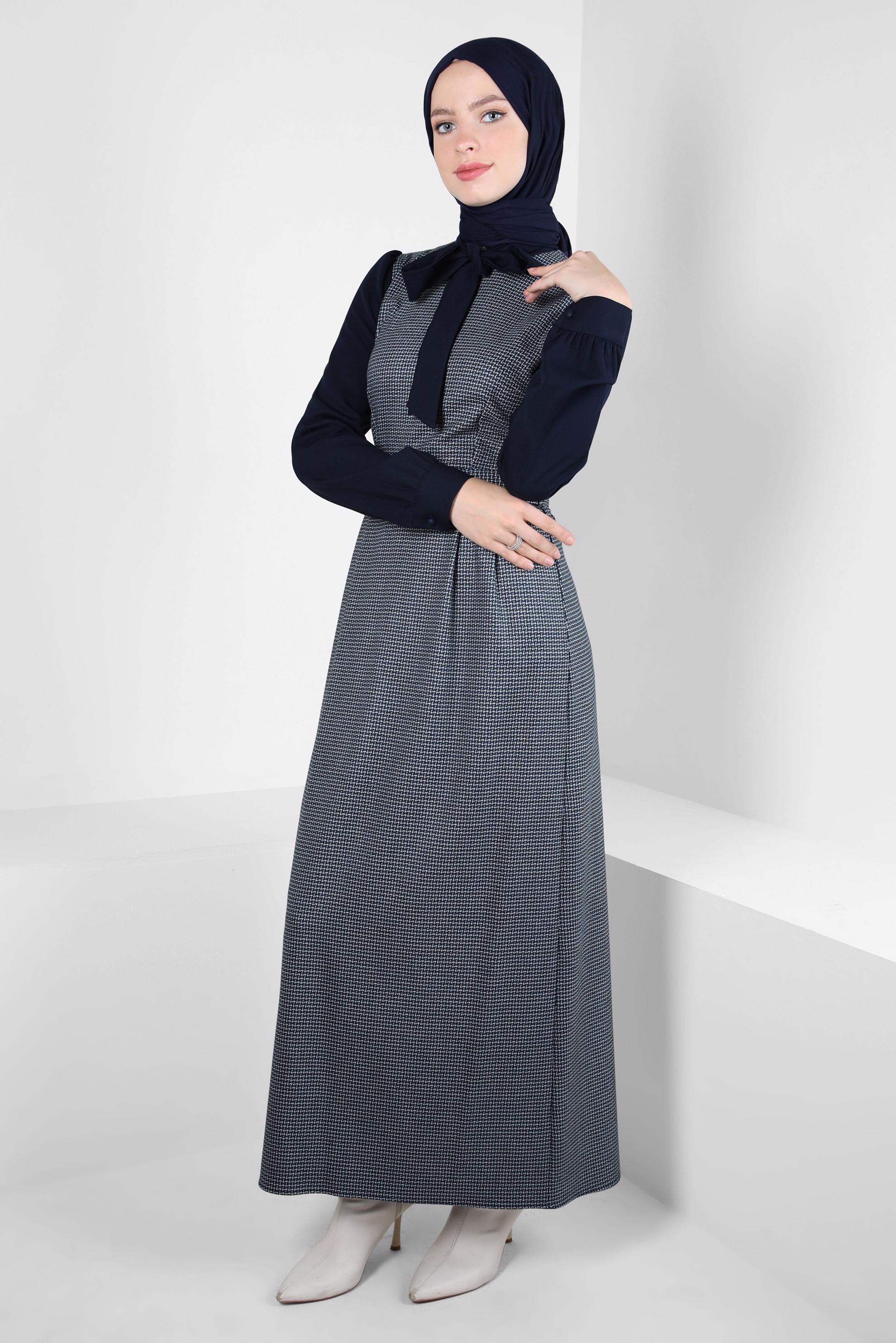 Tesettür giyim LACİVERT KEMERLİ DESENLİ ELBİSE 44280