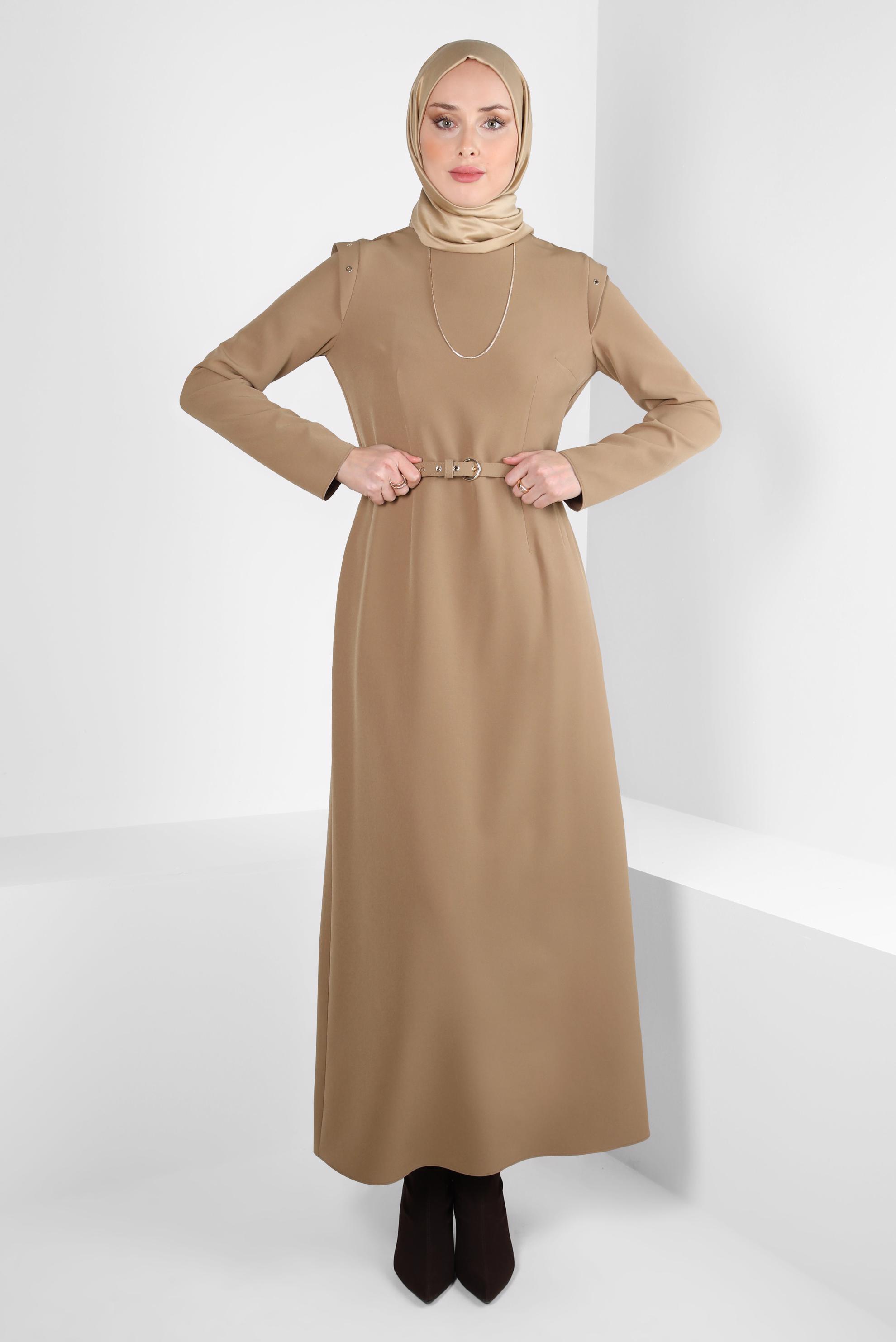 Tesettür giyim BEJ KUŞGÖZÜ DETAYLI KEMERLİ ELBİSE 44298