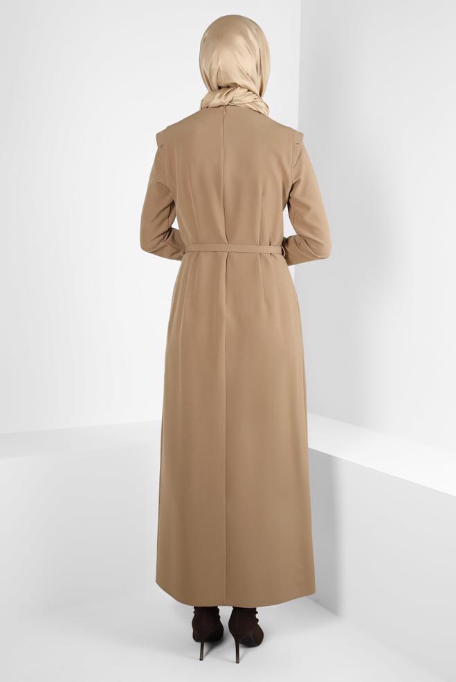 Tesettür giyim BEJ KUŞGÖZÜ DETAYLI KEMERLİ ELBİSE 44298 - ALVİNA
