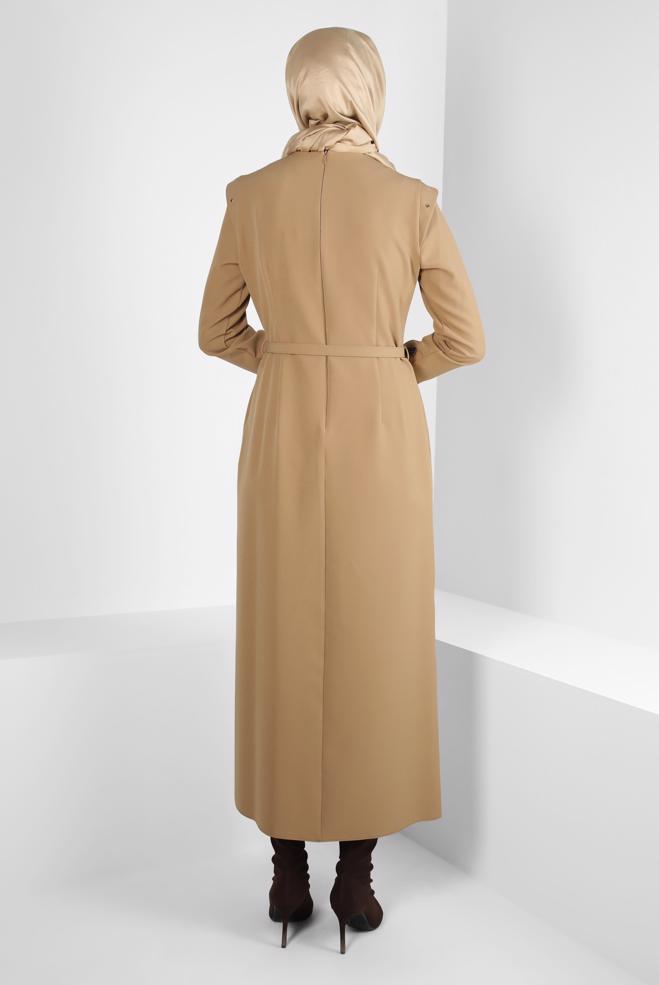 Tesettür giyim KAHVE KUŞGÖZÜ DETAYLI KEMERLİ ELBİSE 44298 - ALVİNA