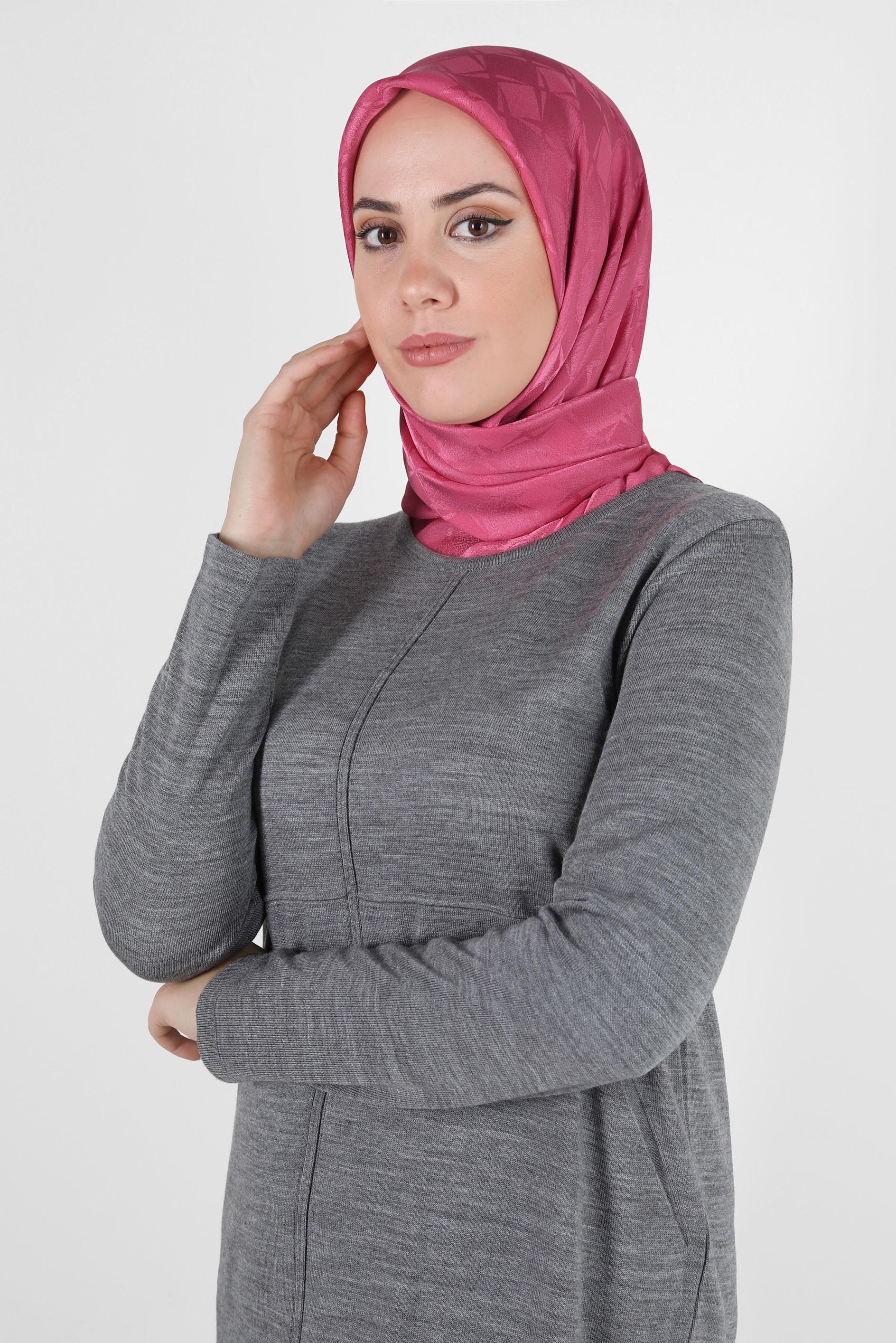Tesettür giyim FUŞYA ALVİNA JAKARLI EŞARP 8308