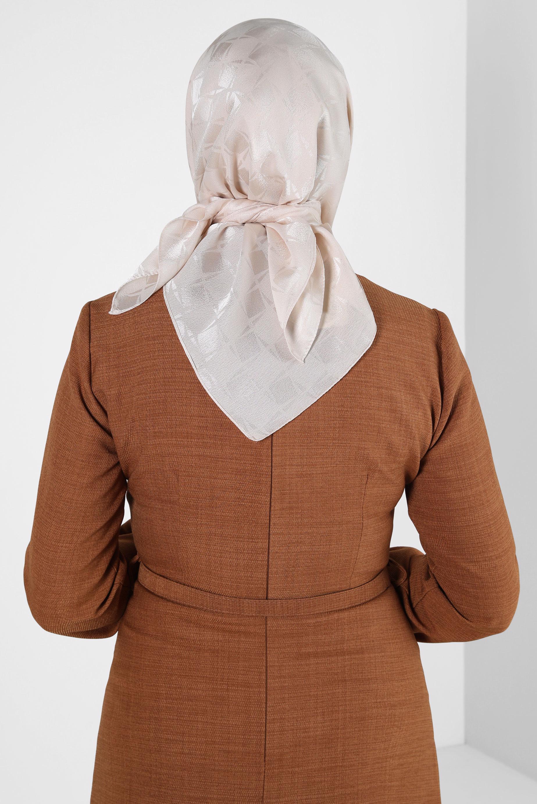 Tesettür giyim PUDRA ALVİNA JAKARLI EŞARP 8308