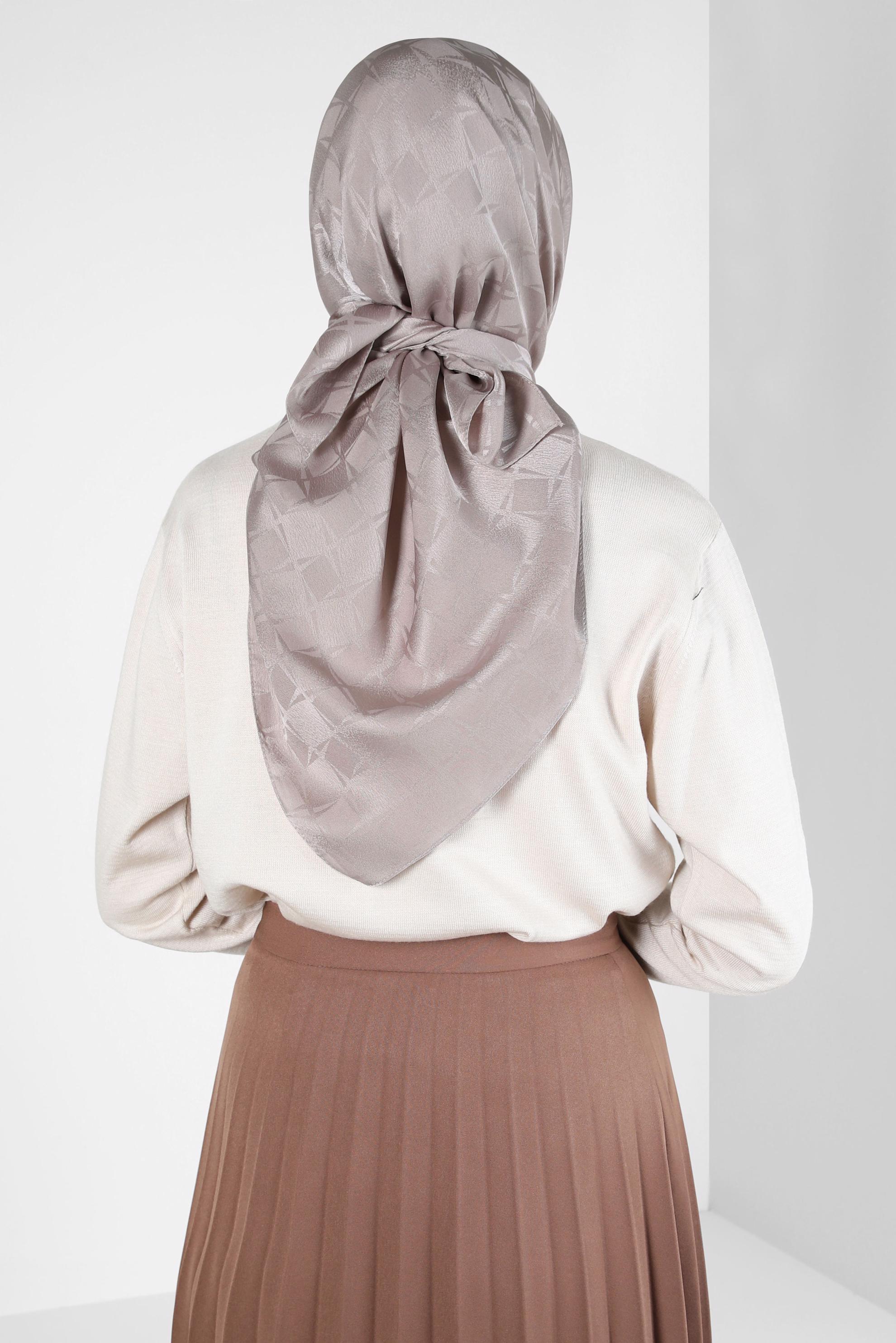 Tesettür giyim VİZON ALVİNA JAKARLI EŞARP 8308