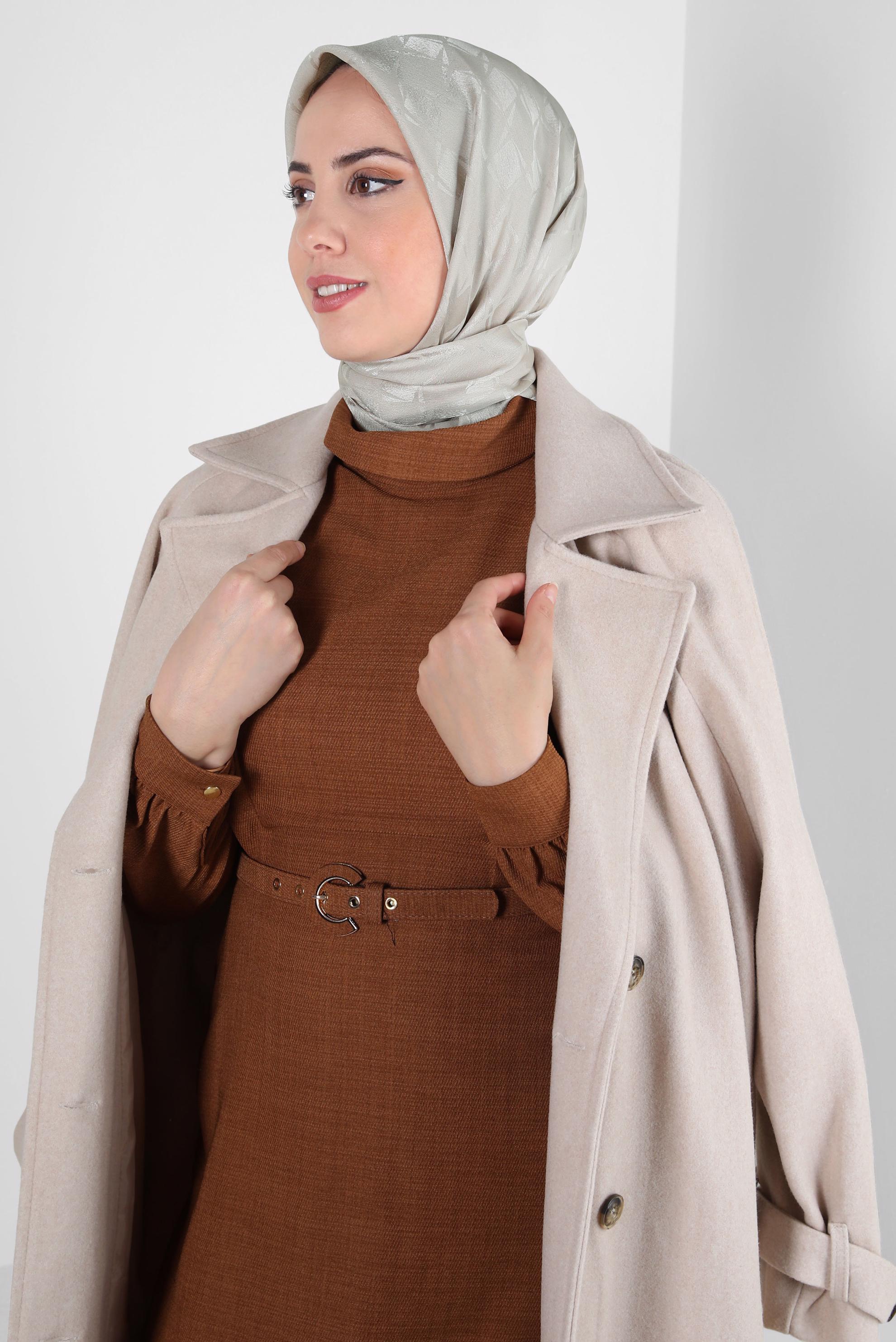 Tesettür giyim BEJ ALVİNA JAKARLI EŞARP 8308