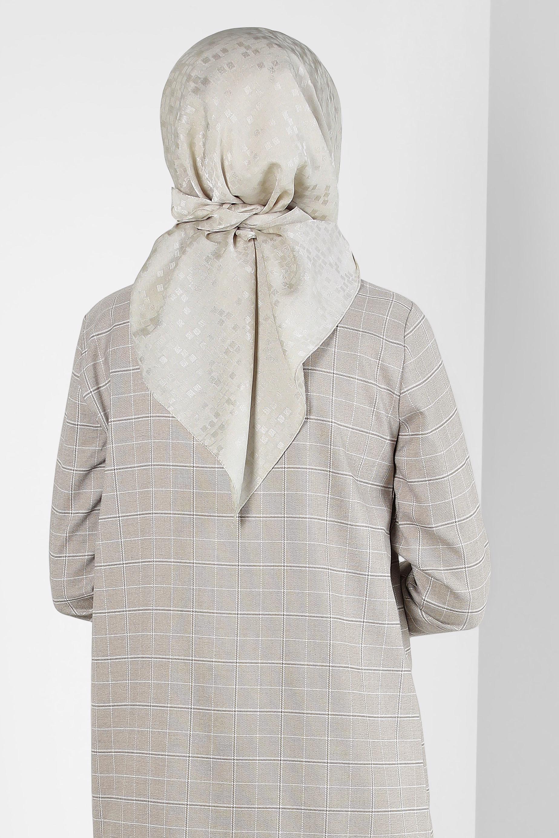 Tesettür giyim BEJ ALVİNA JAKARLI EŞARP 8309