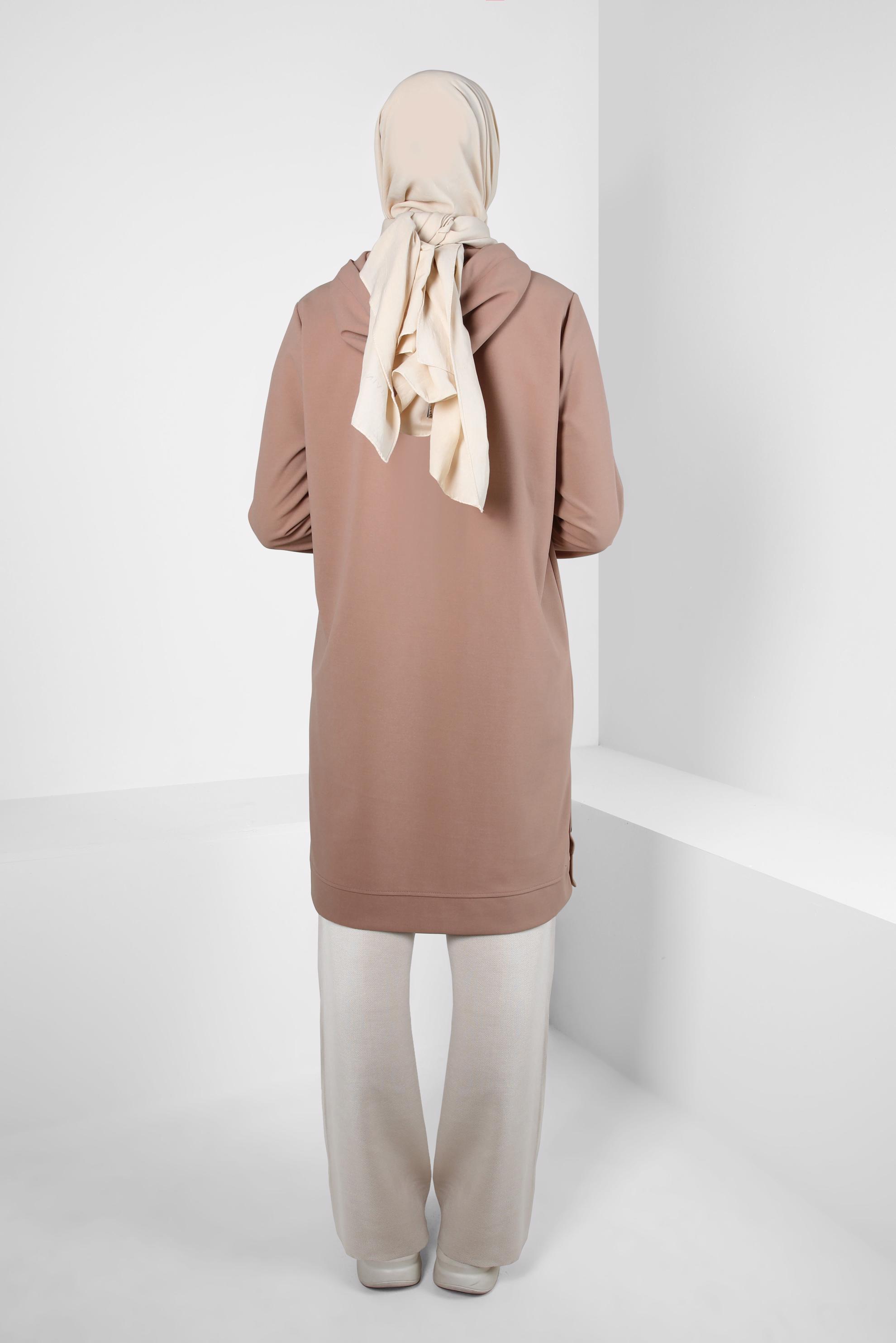 Tesettür giyim BEJ KAPÜŞONLU EŞOFMAN TUNİK 44120