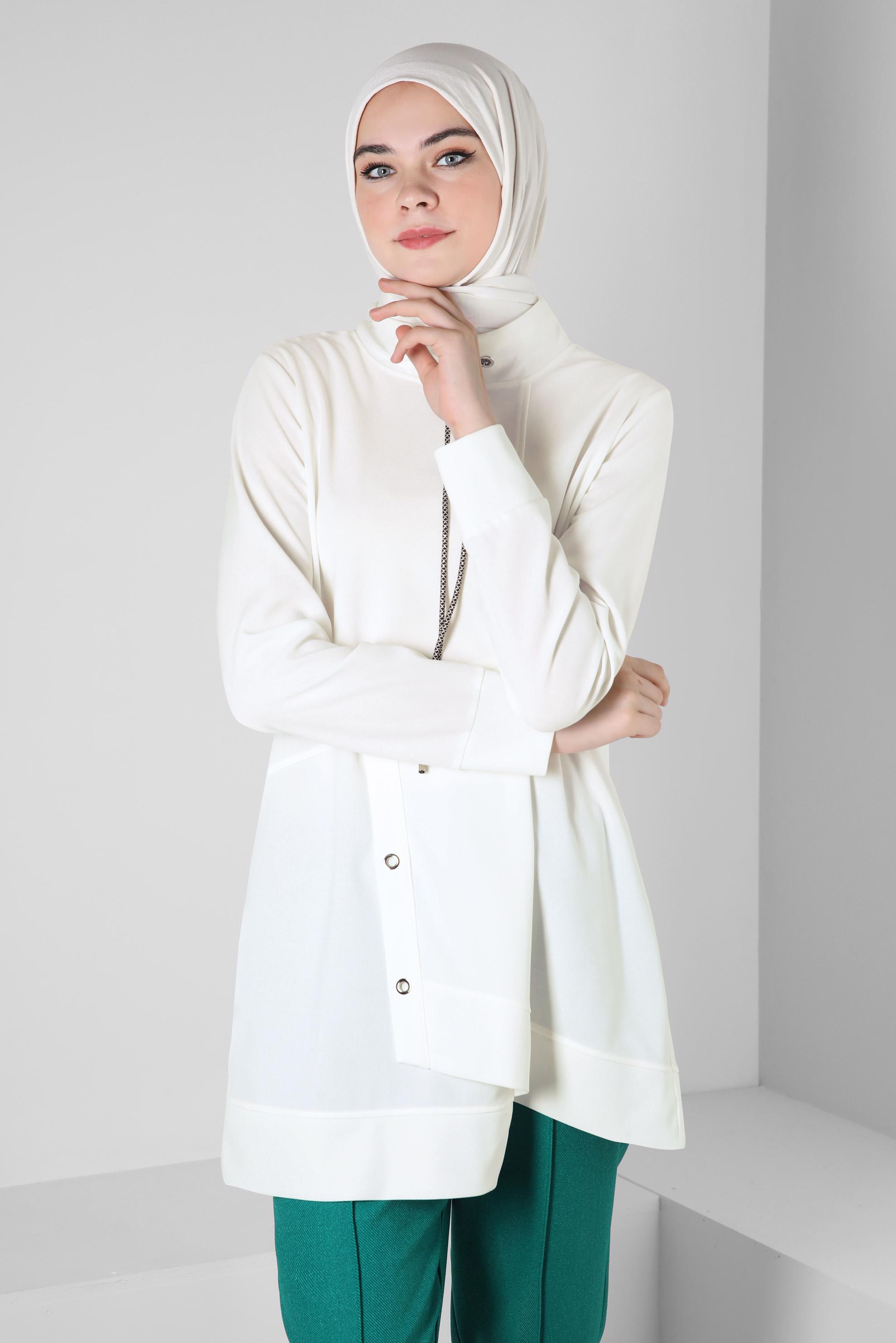 Tesettür giyim BEYAZ KUŞGÖZÜ DETAYLI EŞOFMAN TUNİK 44124