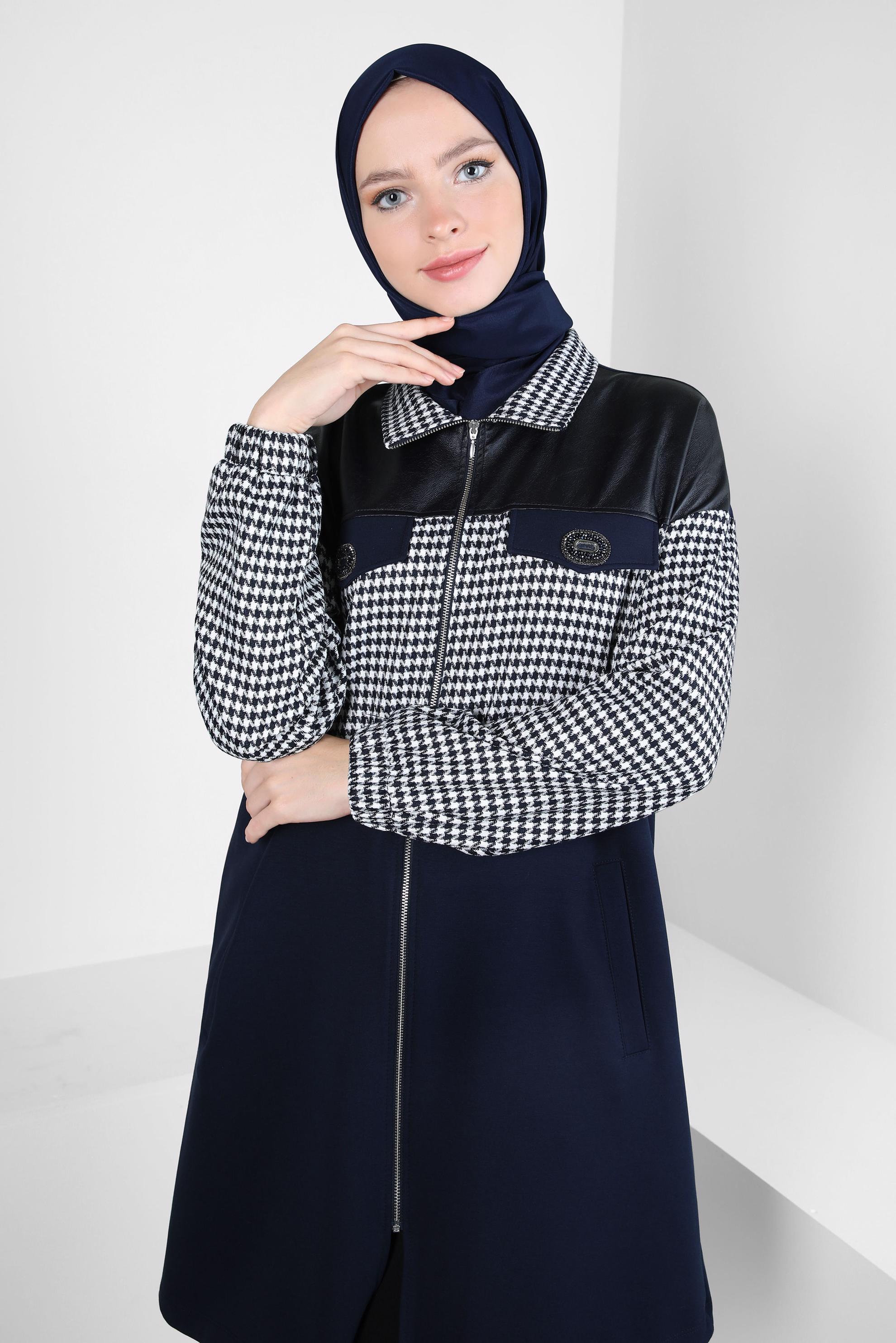 Tesettür giyim LACİVERT KAZAYAĞI DESENLİ EŞOFMAN TUNİK 44181