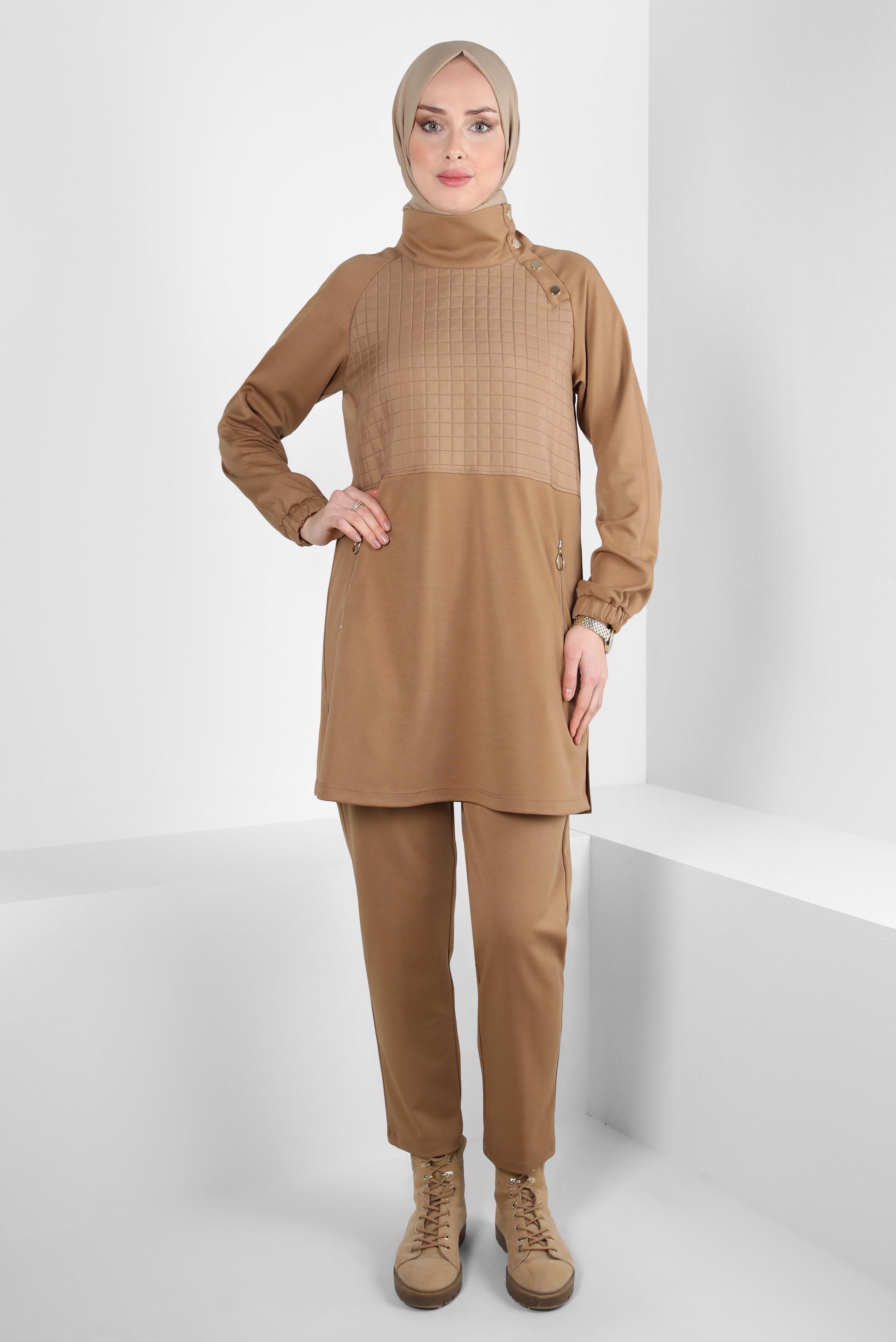 Tesettür giyim KAHVE KAPİTONE DETAYLI PANTOLONLU TAKIM 44186