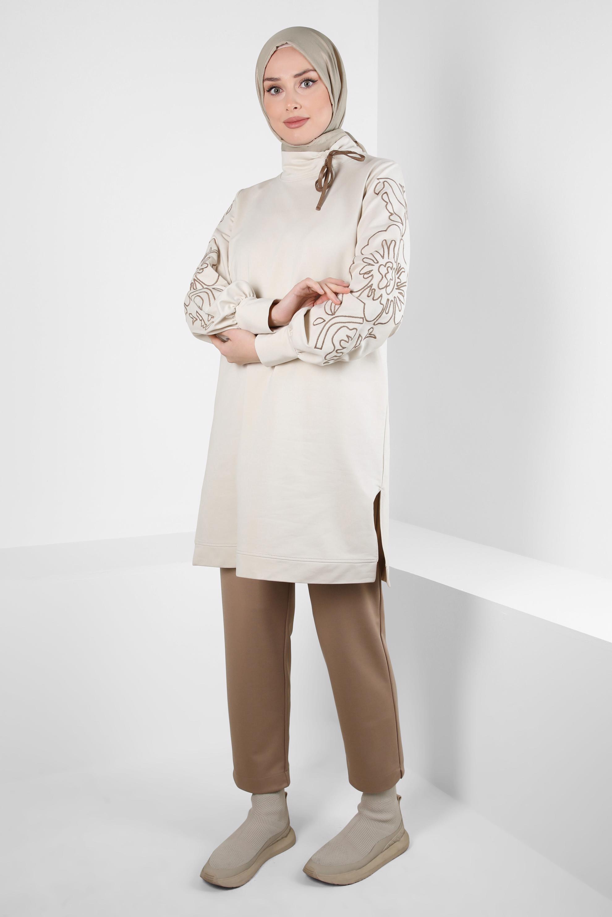 Tesettür giyim BEJ DESENLİ EŞOFMAN TUNİK 44237