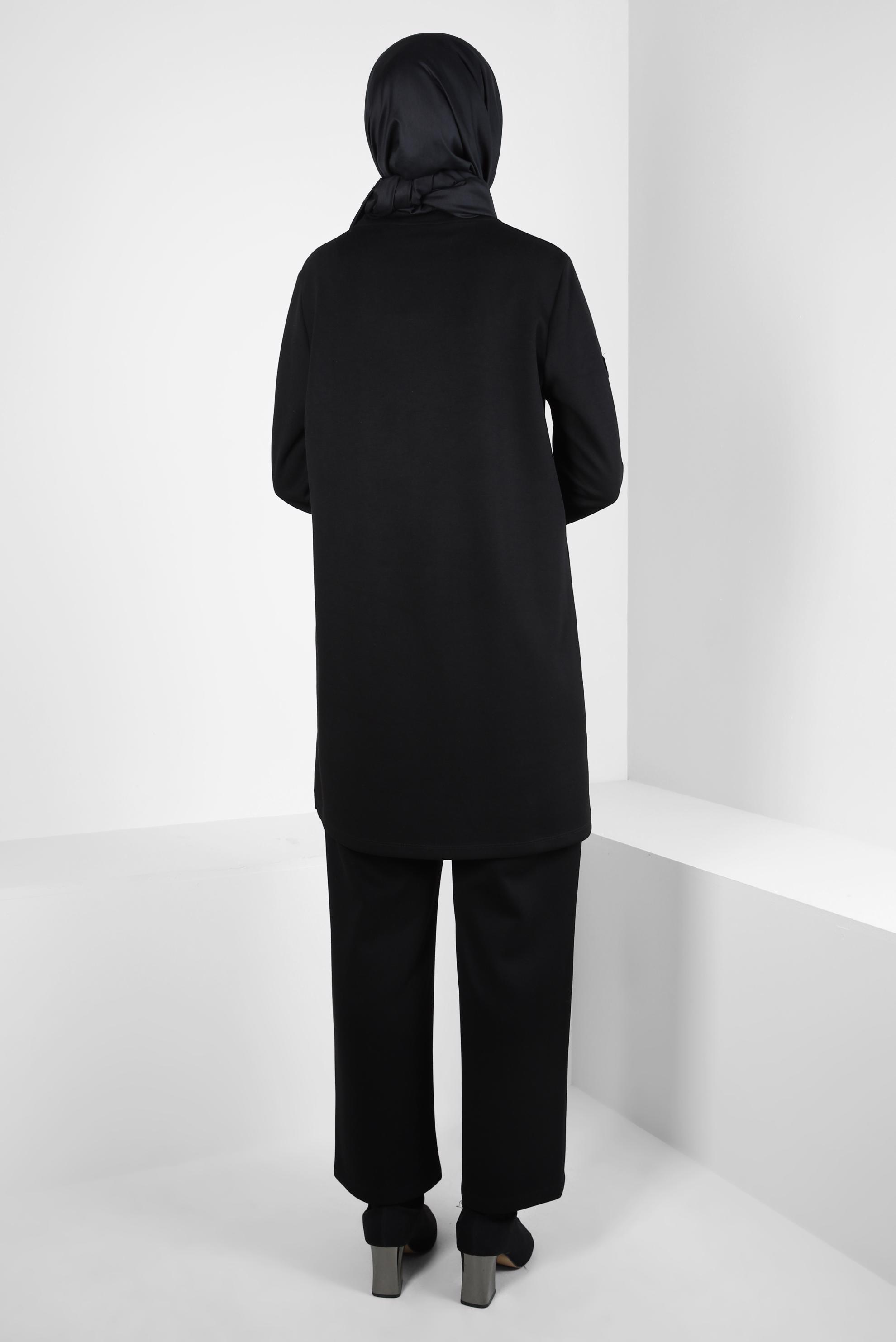 Tesettür giyim SİYAH METAL AKSESUARLI EŞOFMAN TUNİK 44242