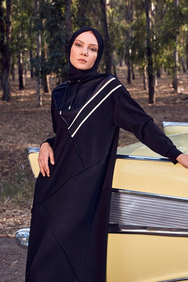 Vêtements hijab NOIR ROBE DE SURVÊTEMENT À RAYURES 44282 - ALVİNA