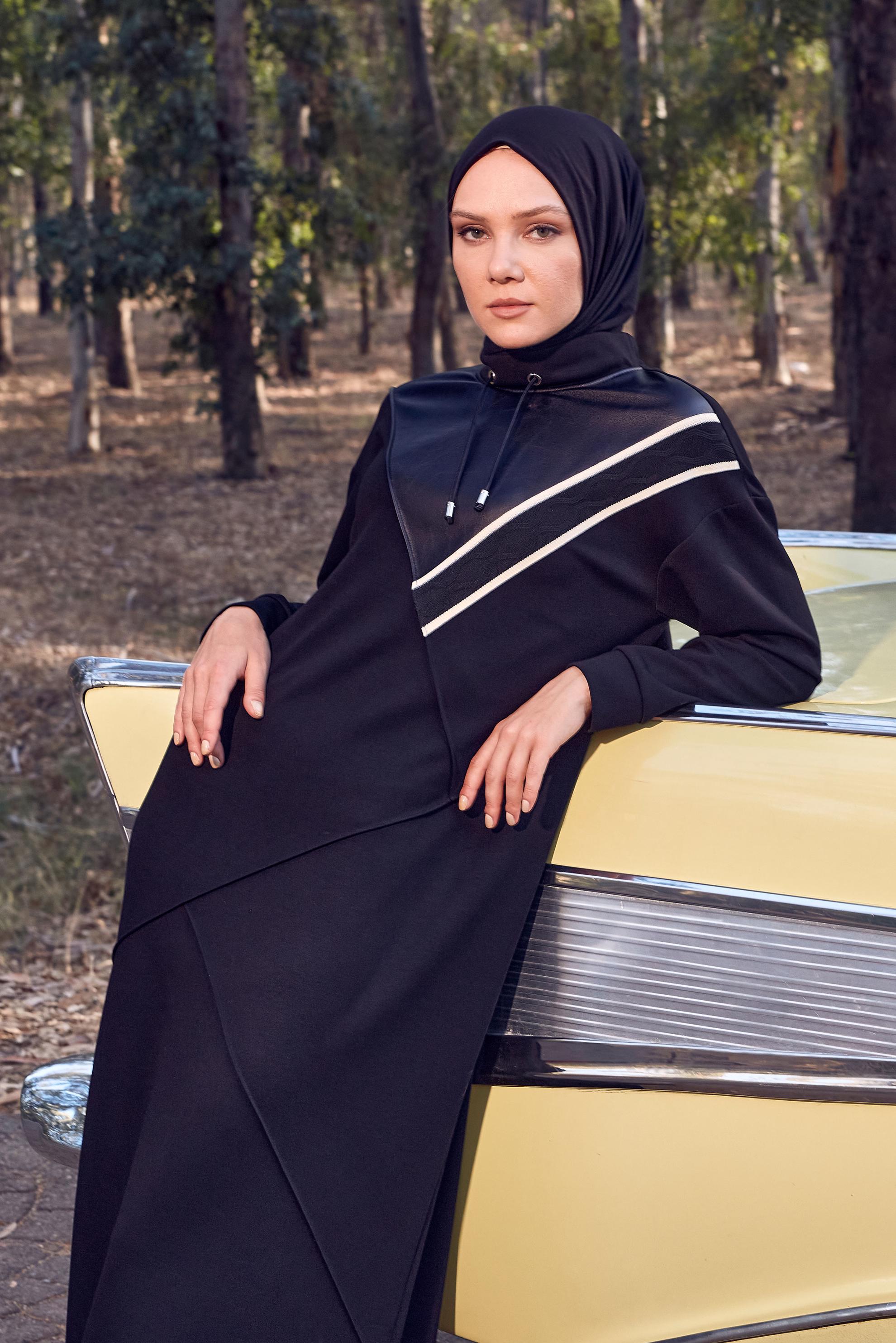 Vêtements hijab NOIR ROBE DE SURVÊTEMENT À RAYURES 44282
