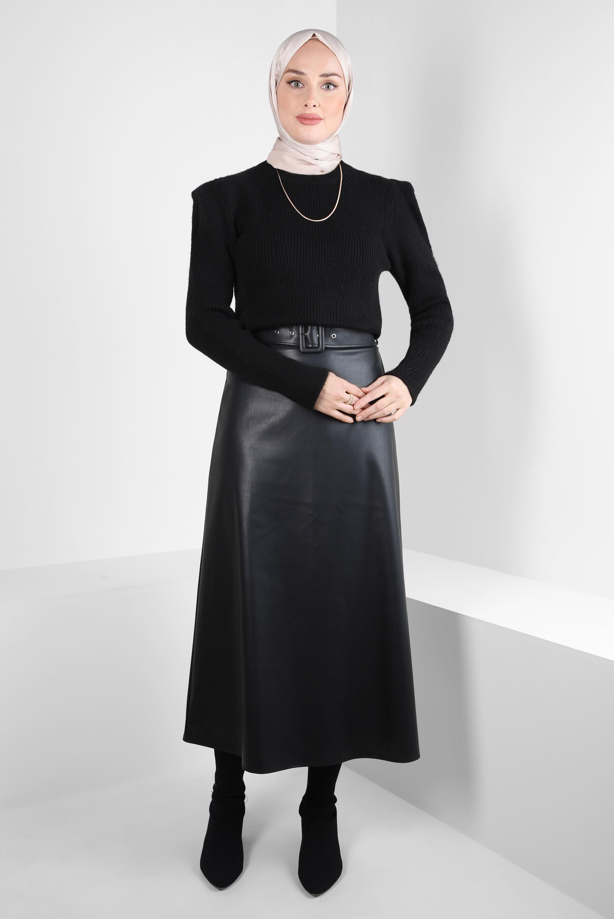 Tesettür giyim SİYAH KEMERLİ SUNİ DERİ ETEK 60525