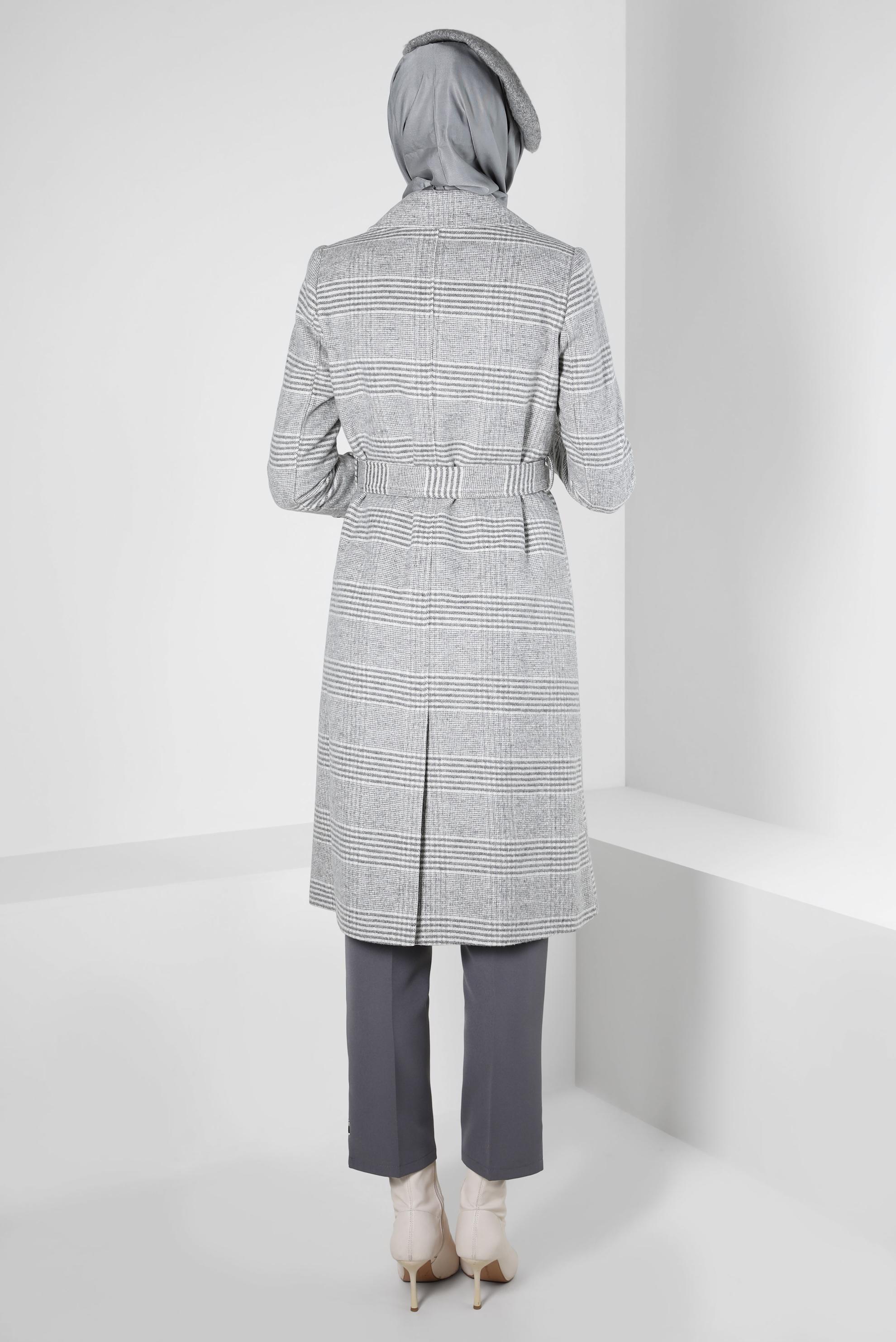 Tesettür giyim GRİ KEMERLİ EKOSE DESENLİ KABAN 90346