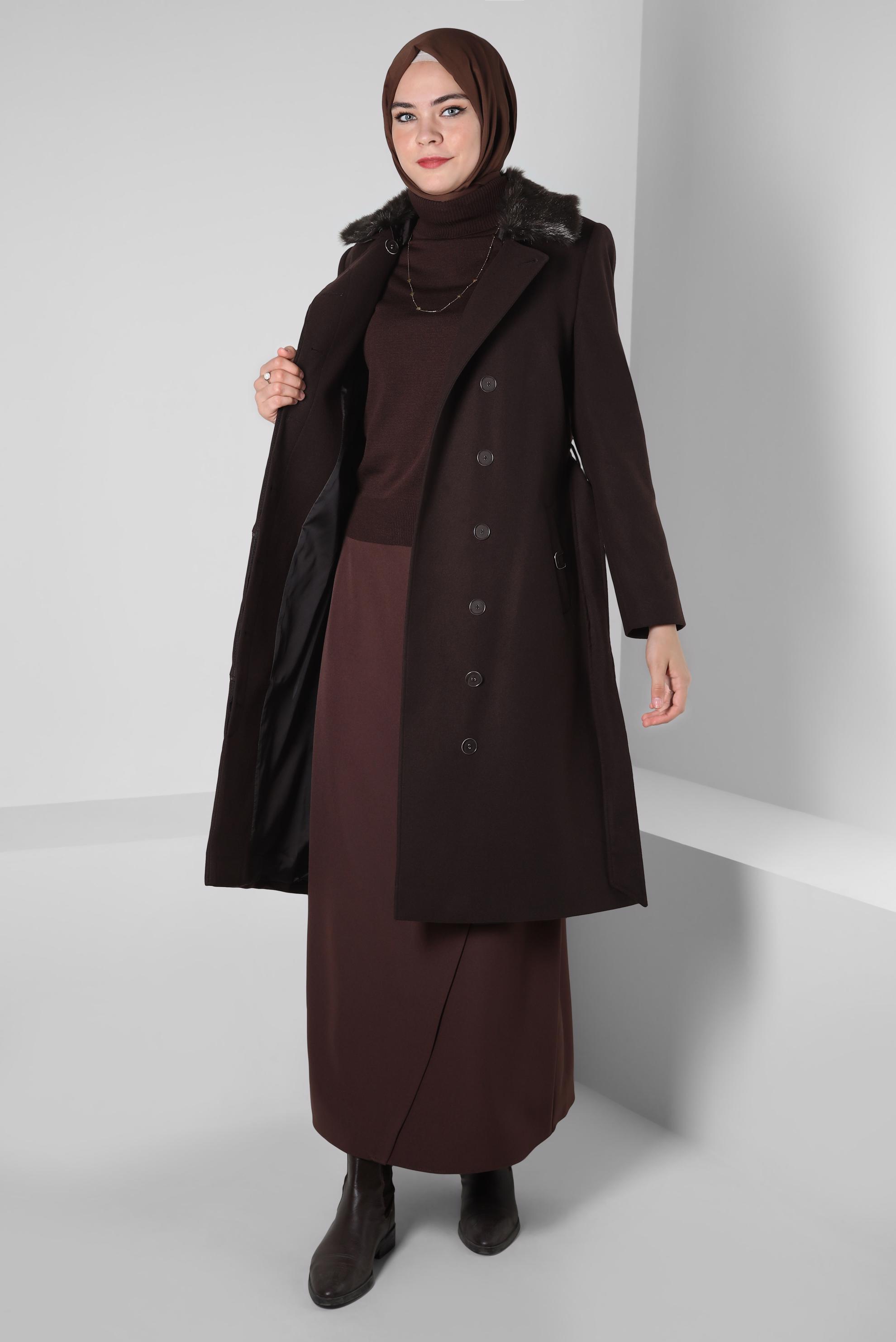 Tesettür giyim KAHVE YAKASI KÜRKLÜ KABAN 90402